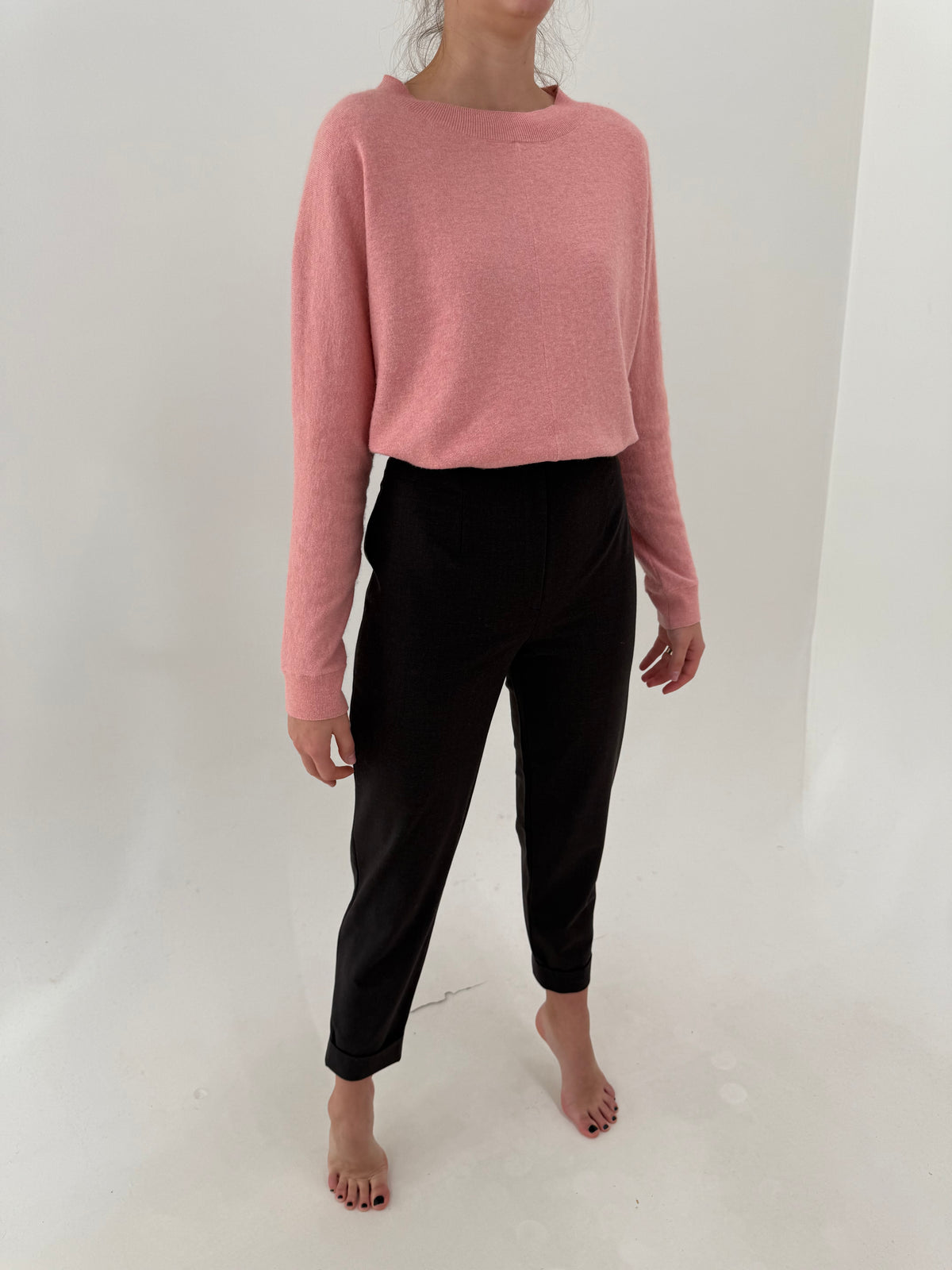 Pantaloni țigaretă dark chocolate brown din lana extrafina confort