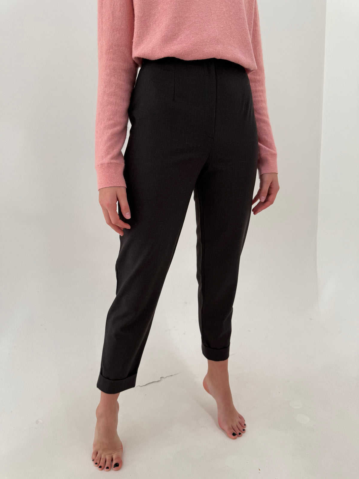 Pantaloni țigaretă dark chocolate brown din lana extrafina confort