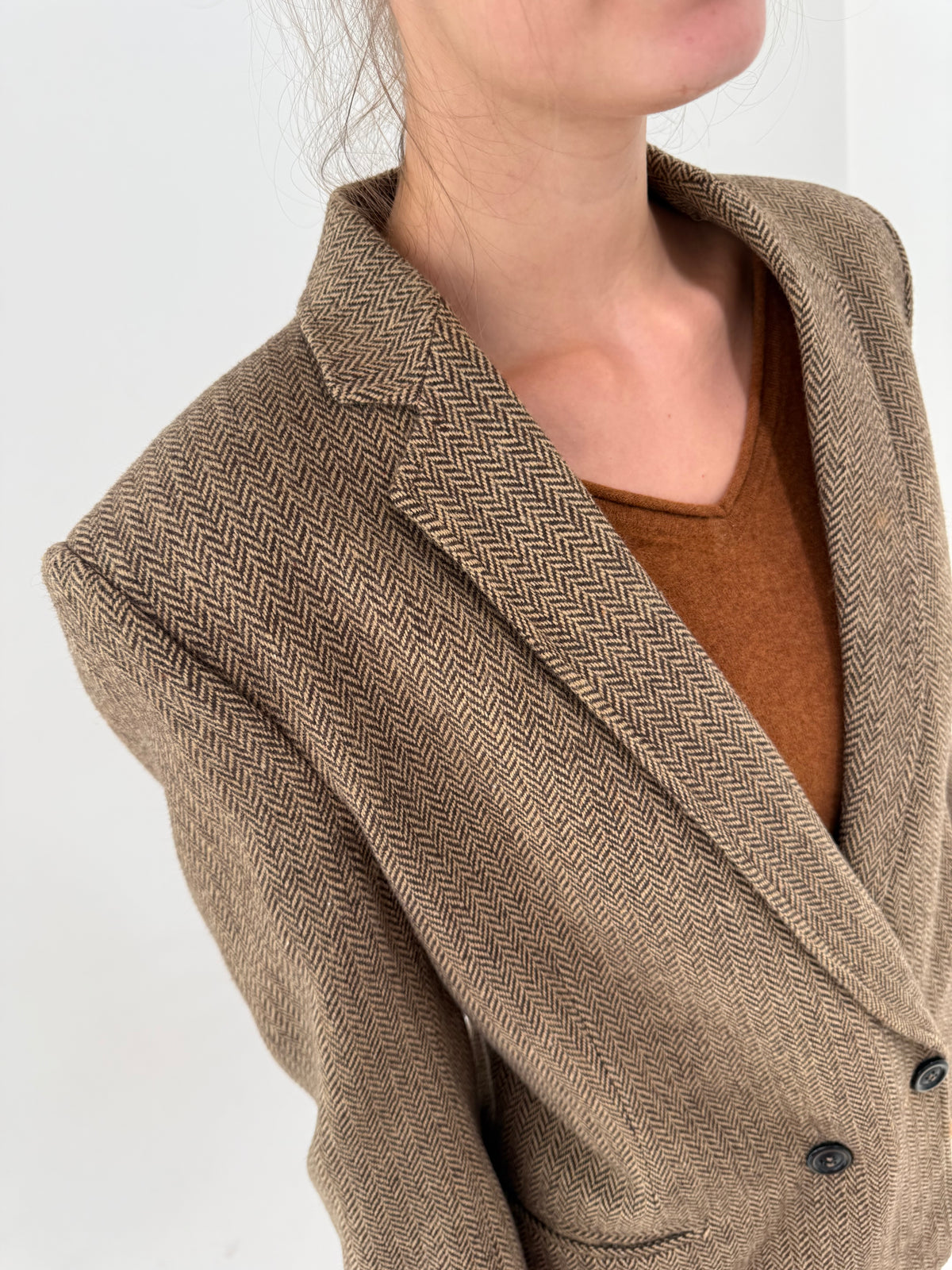 Sacou camel din tweed gros de lana extrafina cu închidere dublă