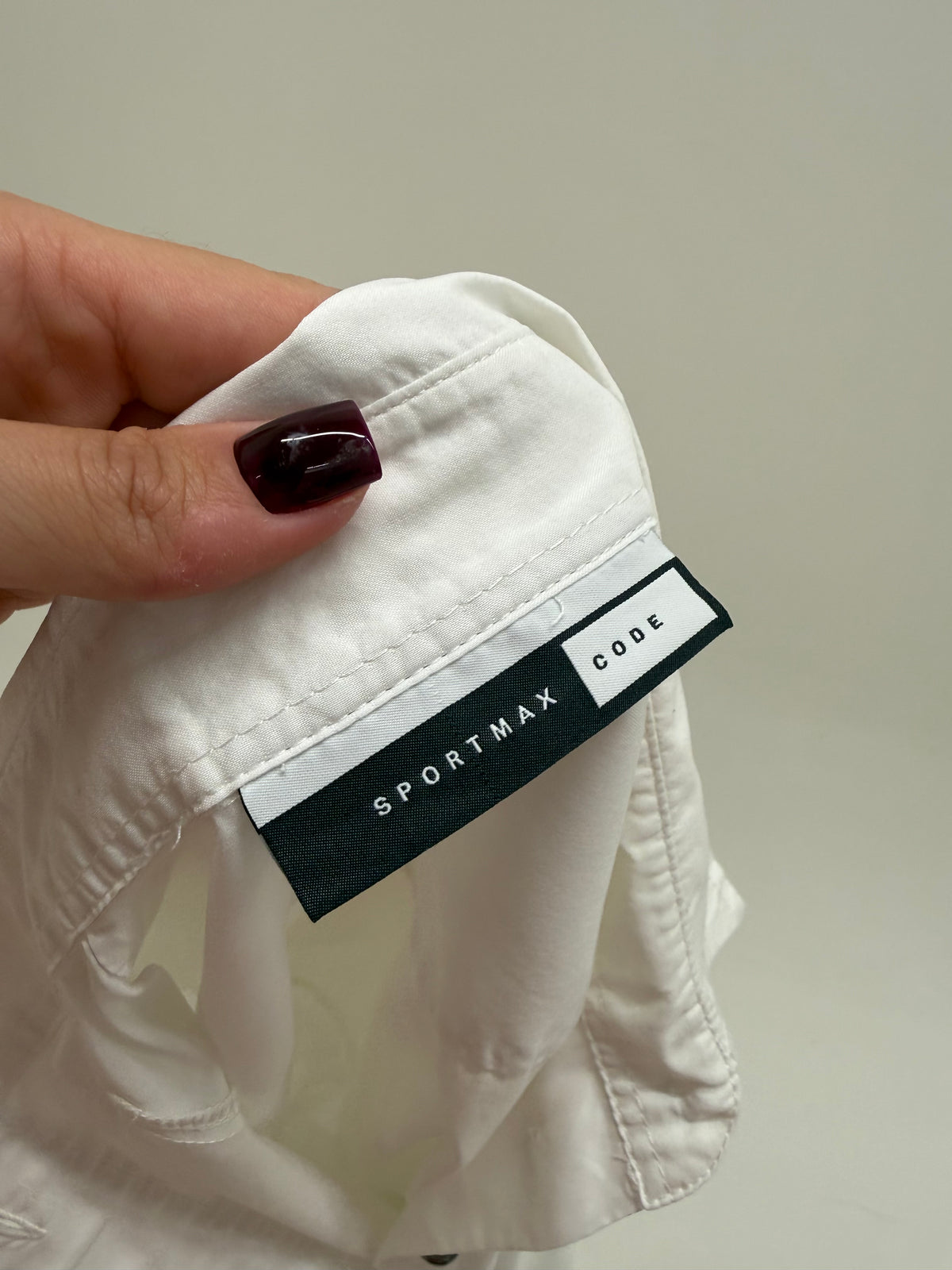 Cămașa Cambrata gama Max Mara din poplin premium cu influențe casual chic