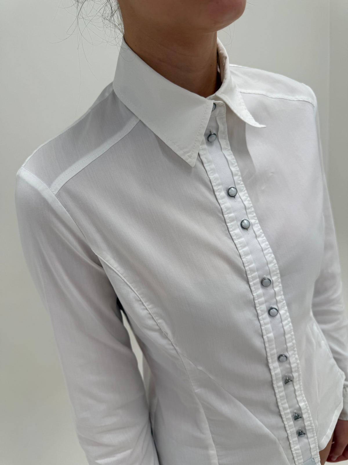 Cămașa Cambrata gama Max Mara din poplin premium cu influențe casual chic