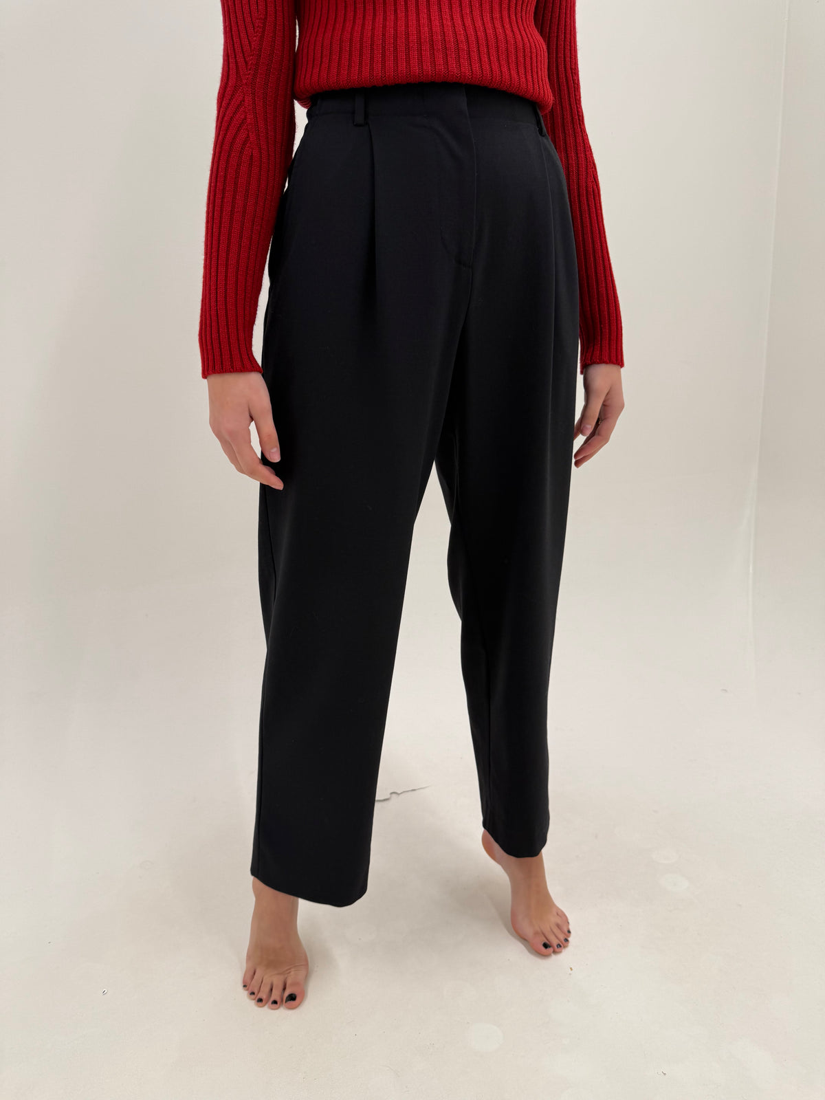 Pantaloni de brand super premium Sessun din lana extrafina cu pense și talie extrem de înaltă