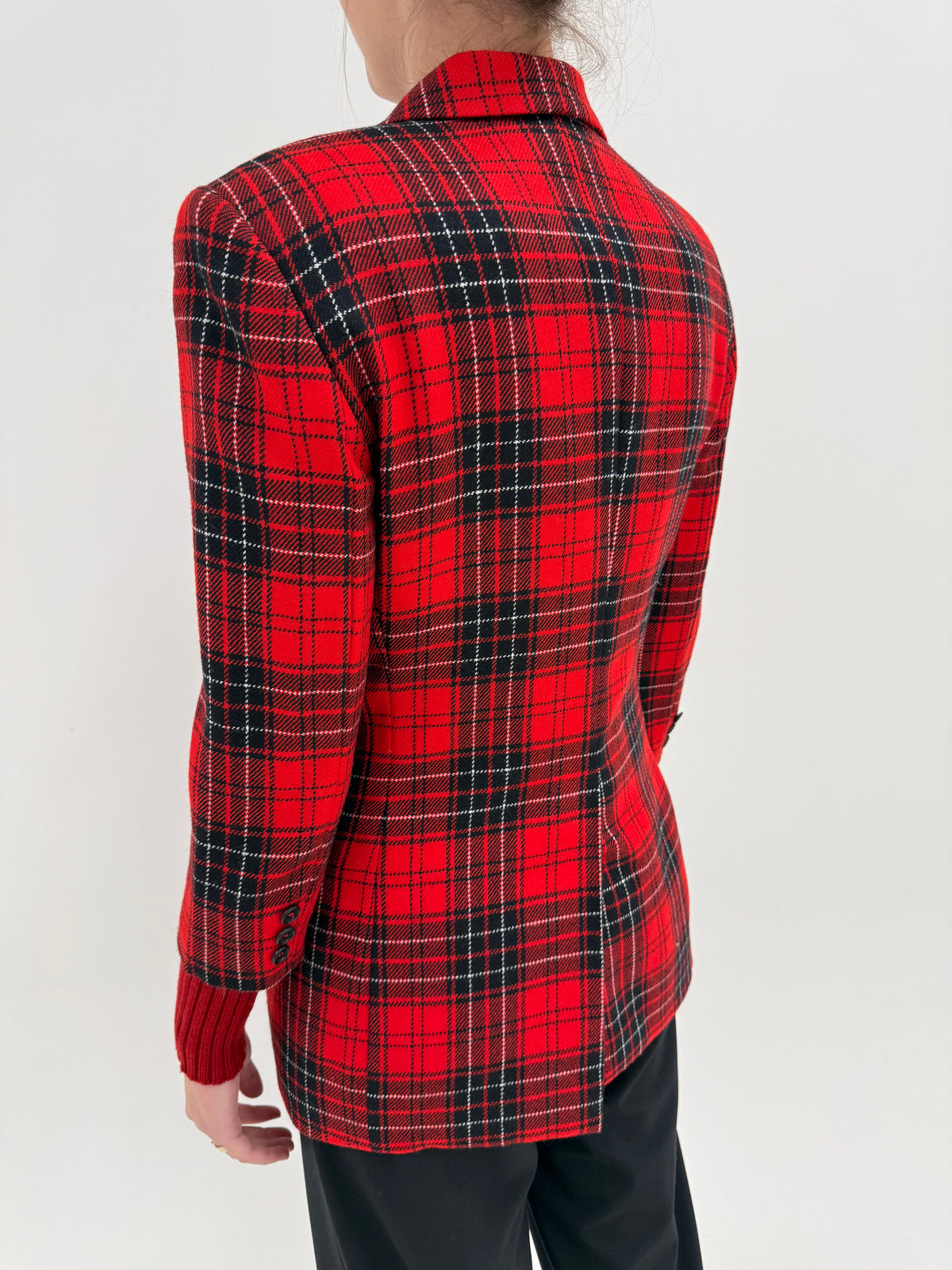 Sacou petite din tartan gros de lana în culori clasice în croi cambrat și lung