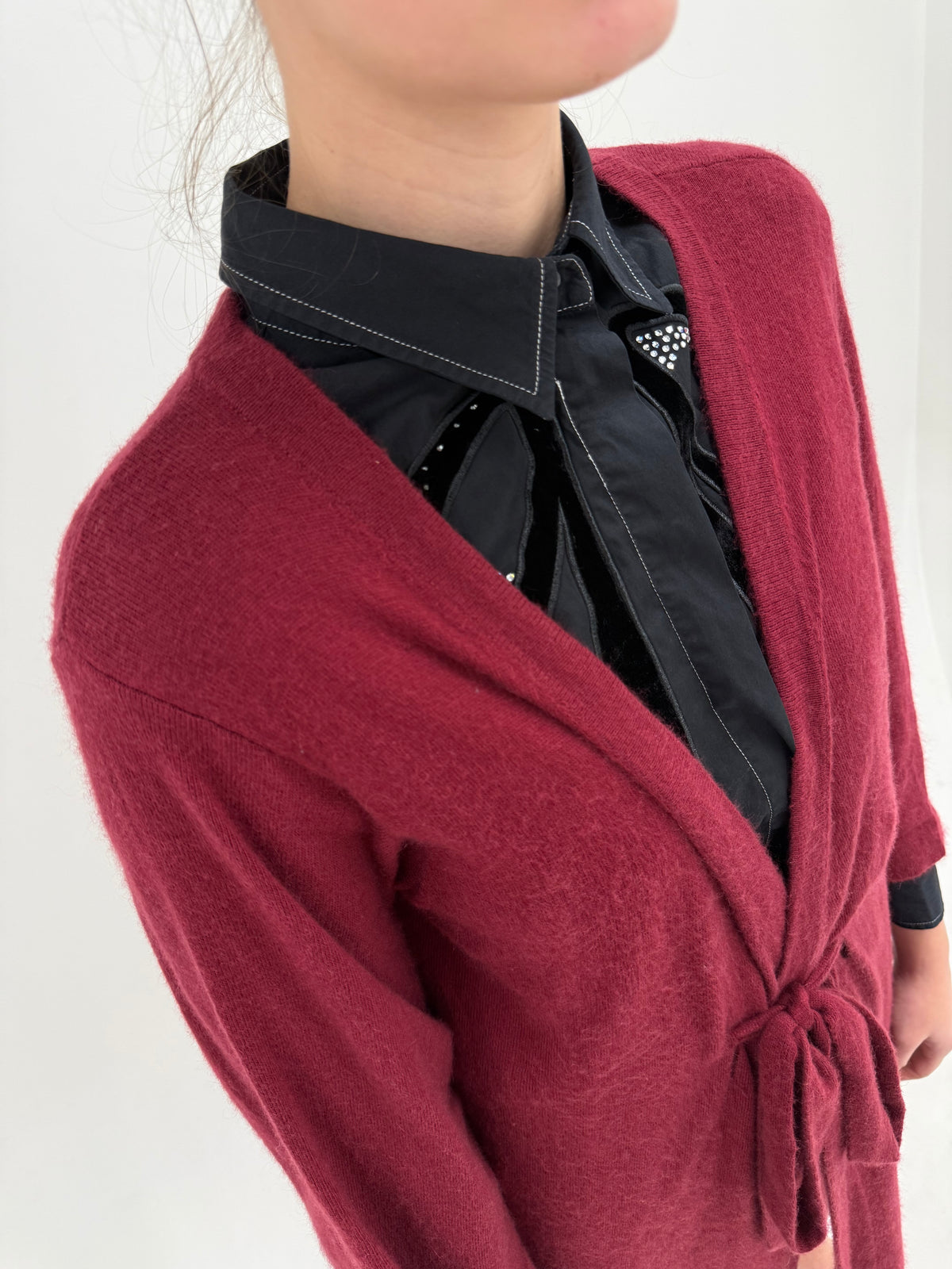 Cardigan lung burgundy din lana extrafina și Angora cu talie reglabilă și cordon