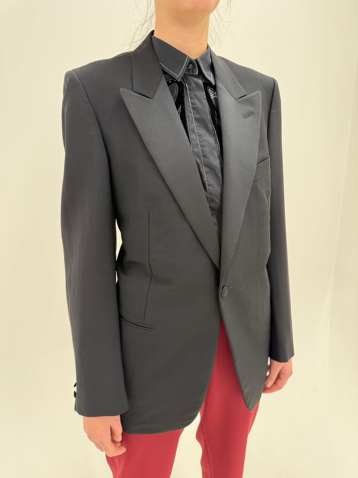 Sacou tuxedo italian tall cu revere late satinate din stofă de lana și mohair