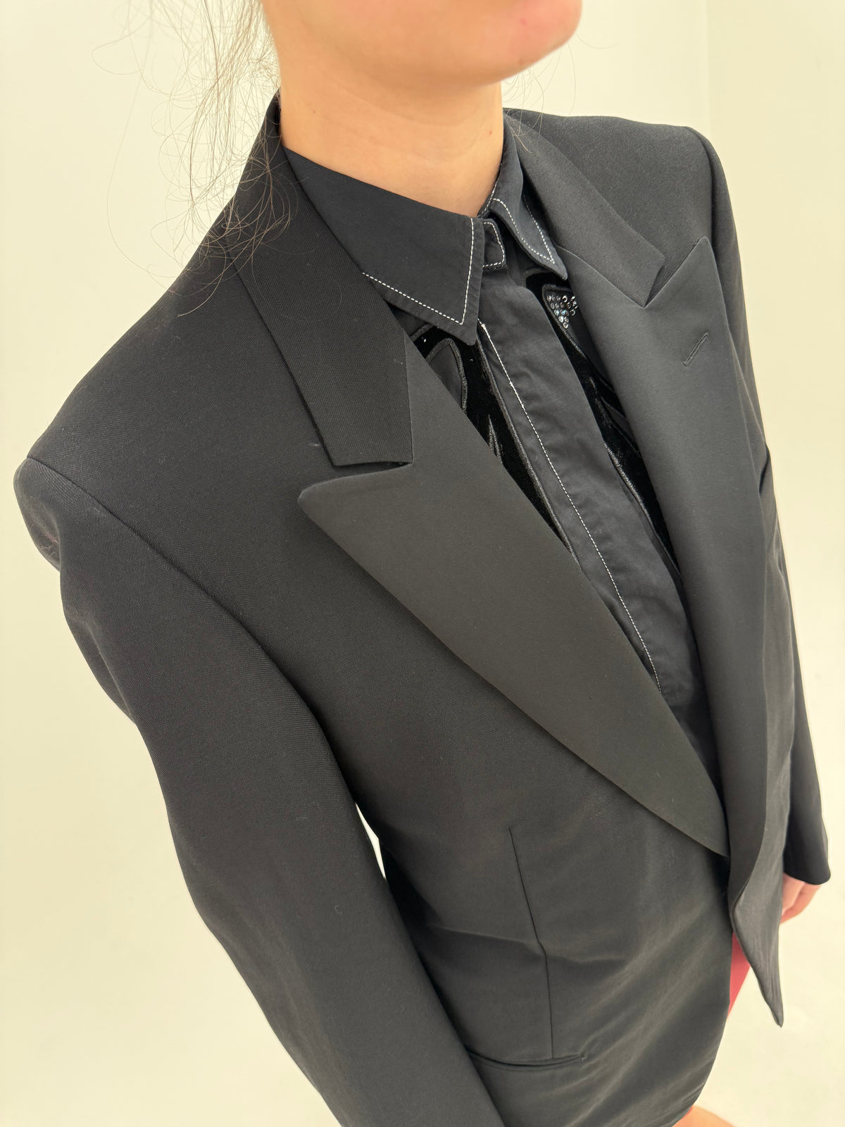Sacou tuxedo italian tall cu revere late satinate din stofă de lana și mohair