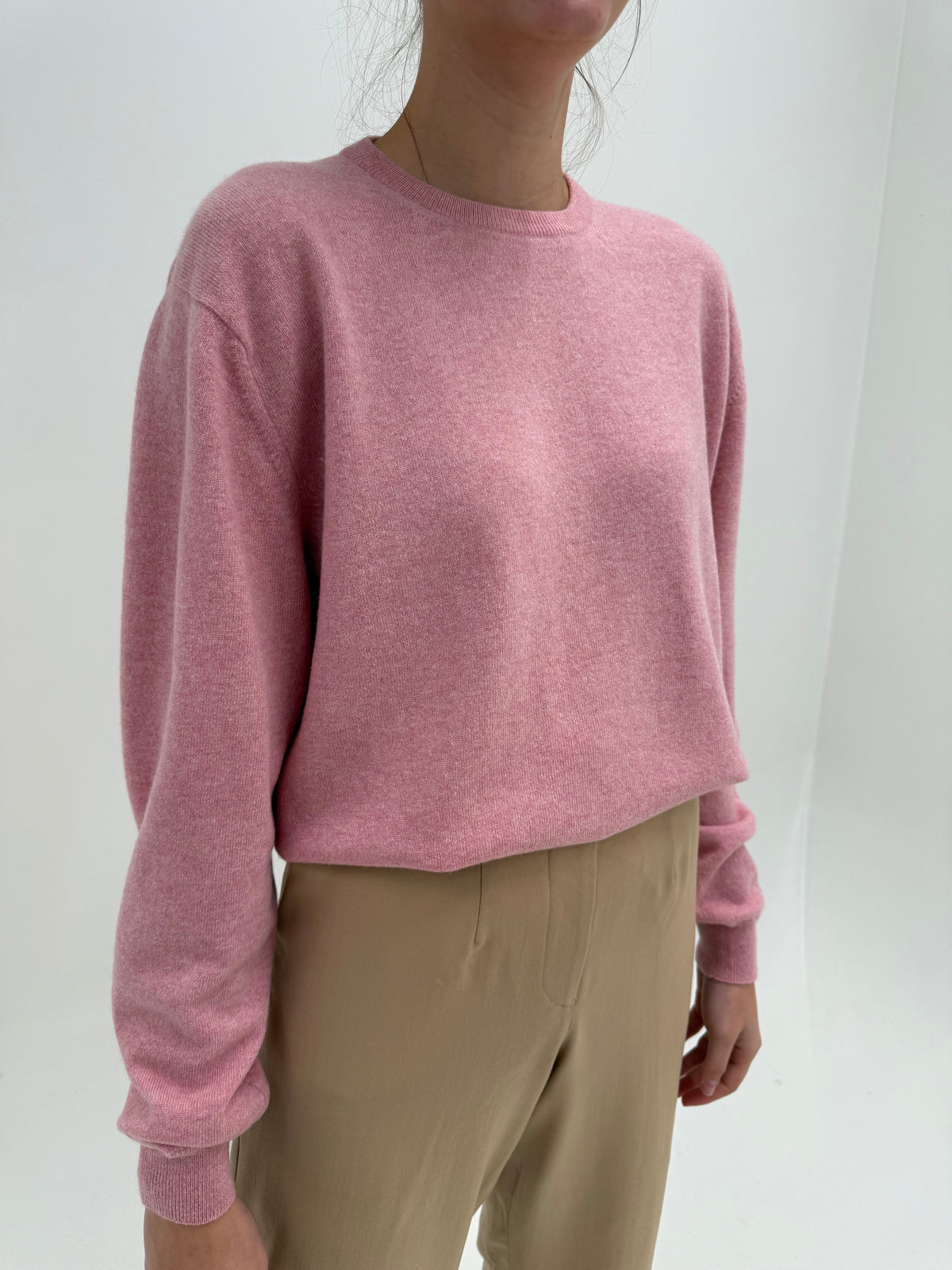 Pulover din cașmir multiply powder pink de brand premium în croi lejer