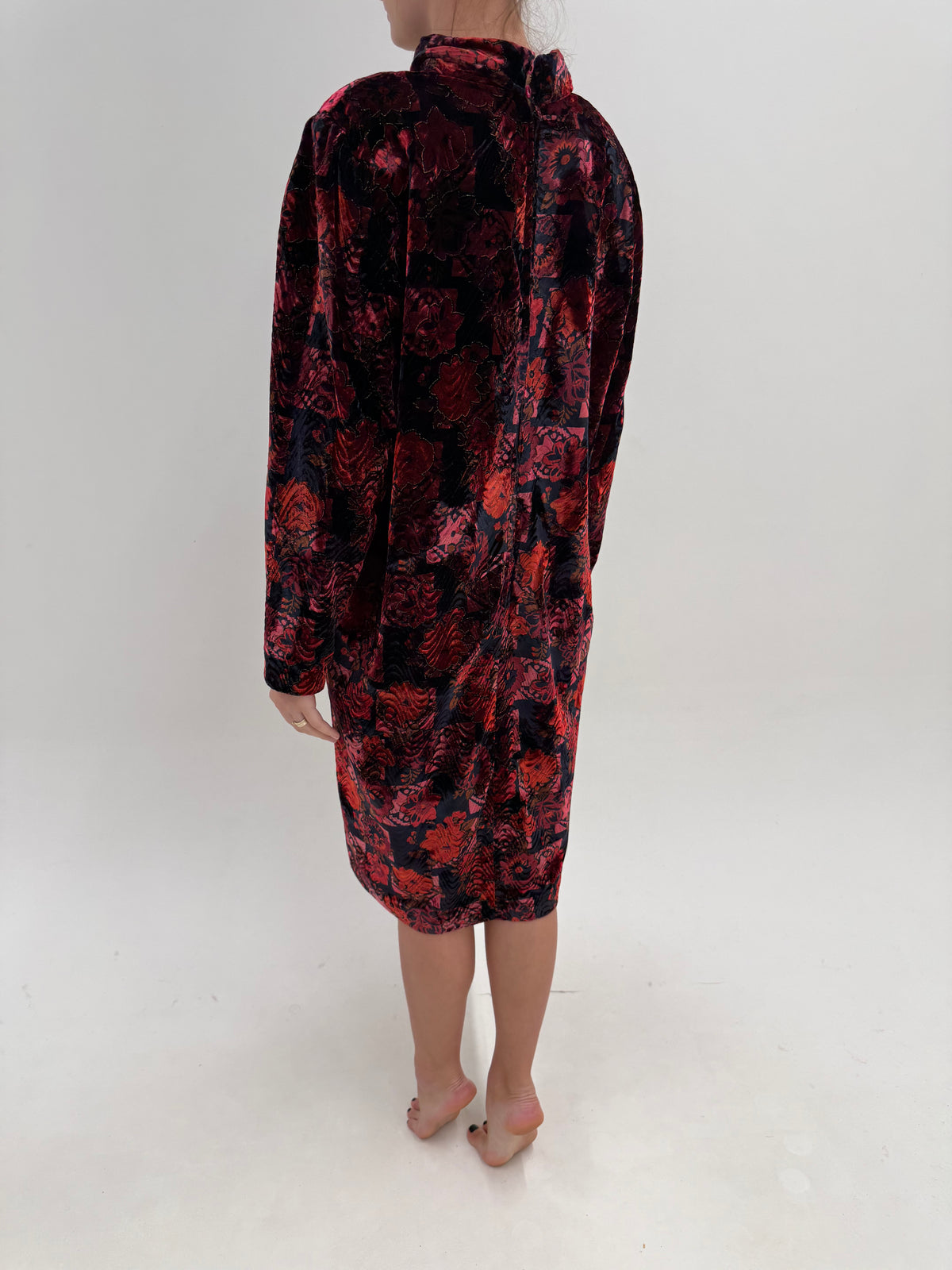 Rochie vintage superbă din catifea prețioasă embosata cu inserții fine aurii