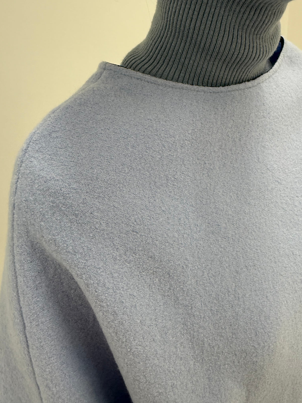 Capa baby blue din boiled wool