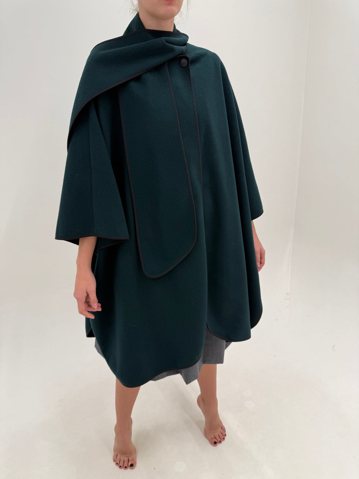 Capa ‘ Scarf Coat’ vintage dark pine green din lana extrafina