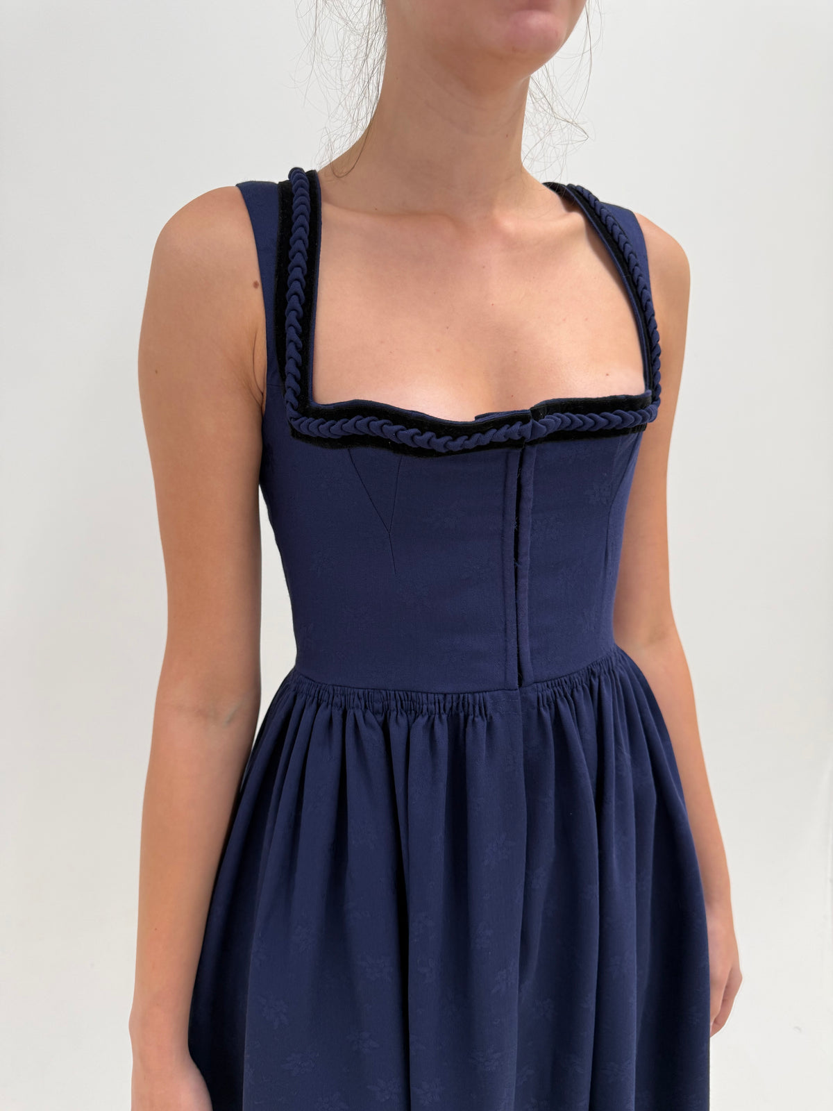 Rochie vintage din lana extrafina cu corsaj midnight blue în croi de ani 50