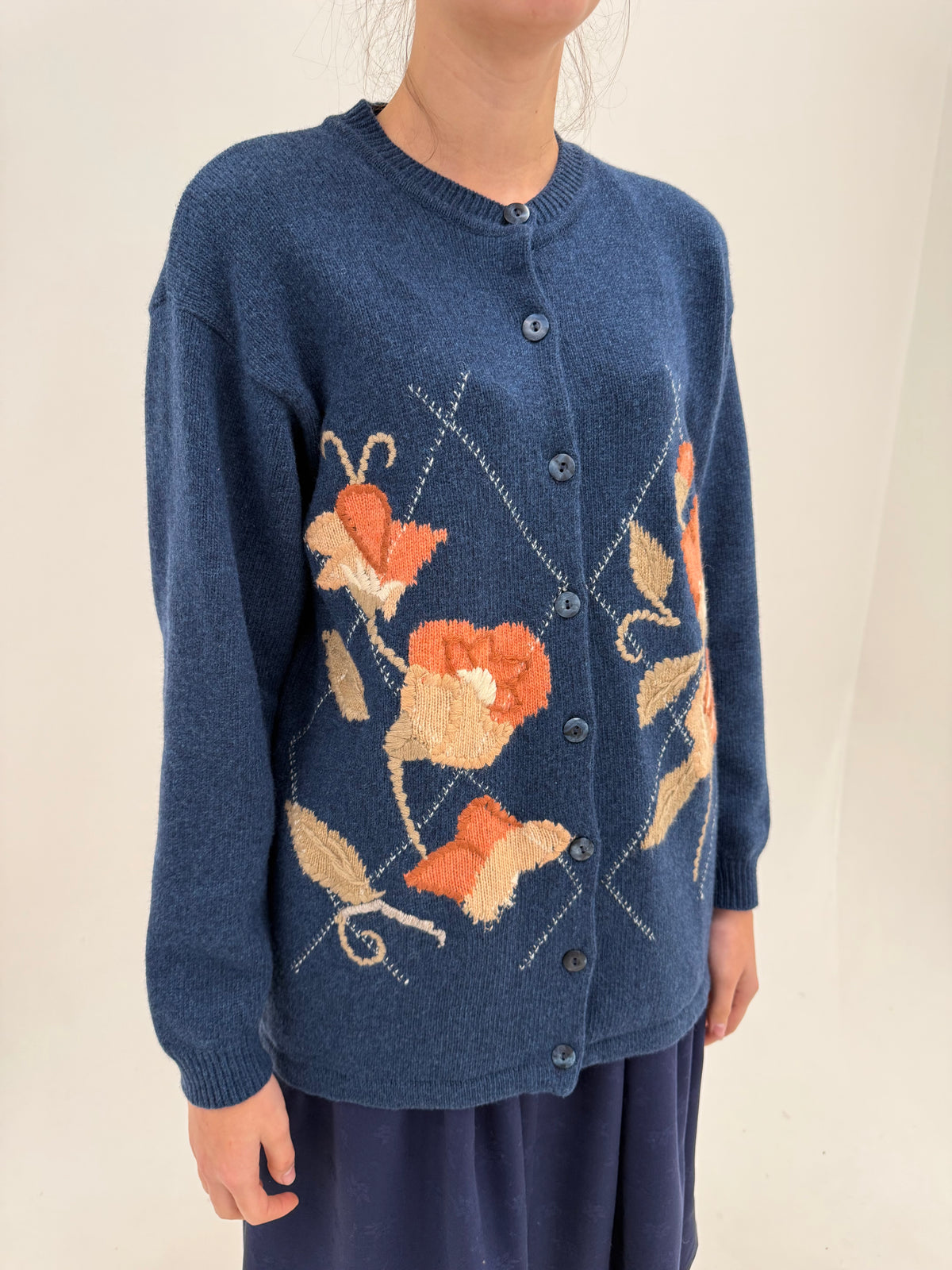 Cardigan vintage cu broderie masiva excepțională din lana plină extrafina