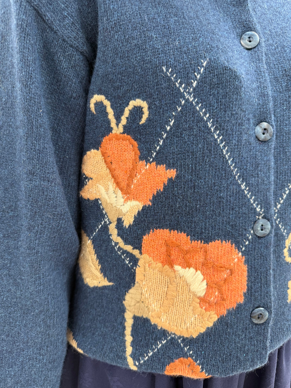 Cardigan vintage cu broderie masiva excepțională din lana plină extrafina
