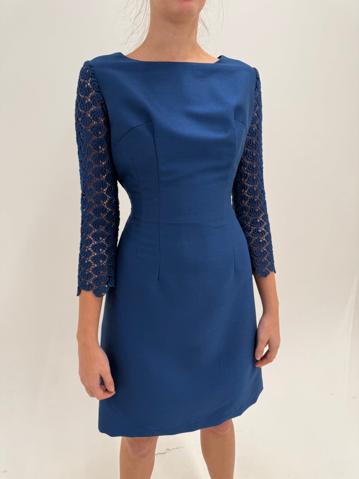Rochie old vintage anii 60 a la Jackie Keneddy din lana extrafina și macrame excepțional