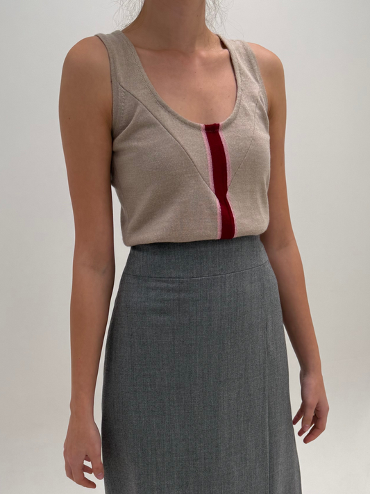 Top camel Hugo Boss cu detalii burgundy și roz geometrice din lana extrafina