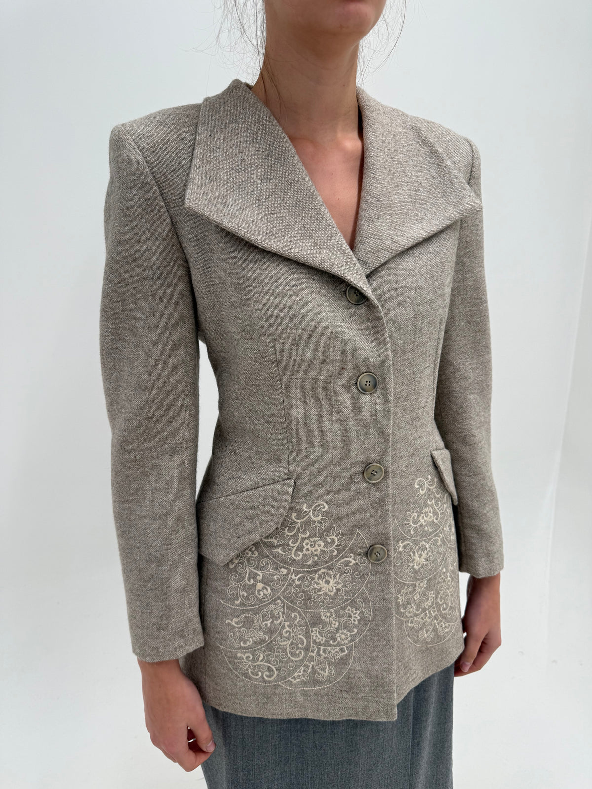 Sacou vintage italian ultra chic cu broderie din tweed nude superb în croi cambrat