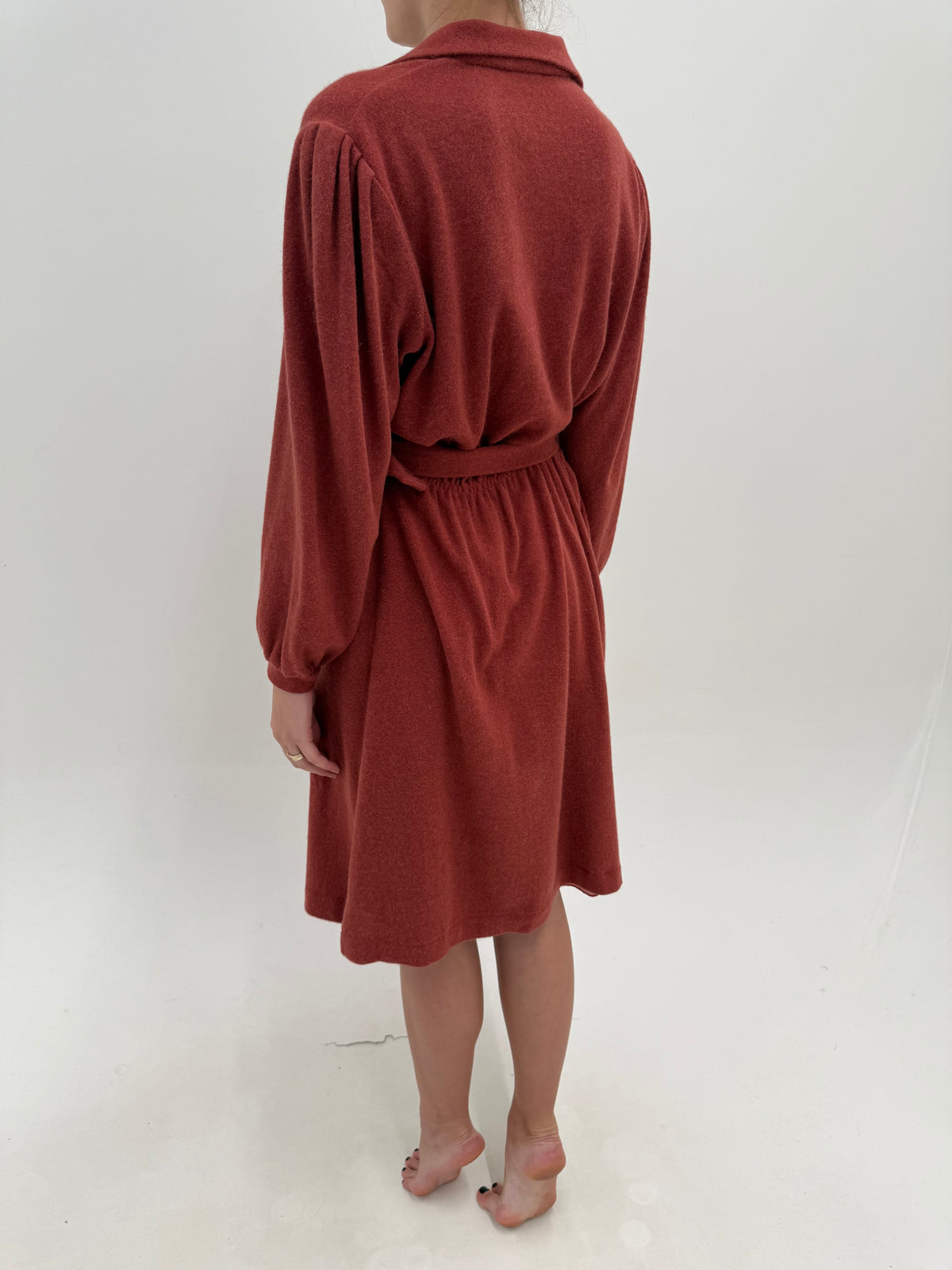 Rochie old vintage chestnut brown sfârșit de ani 70 din lana cu Angora plină și broderie delicată
