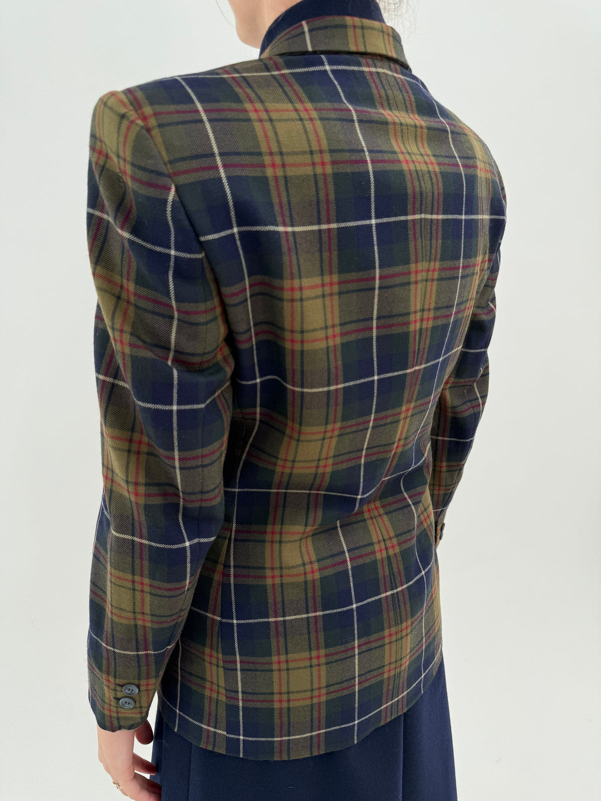 Sacou italian din tweed tartan de lana în combinație superbă de culori