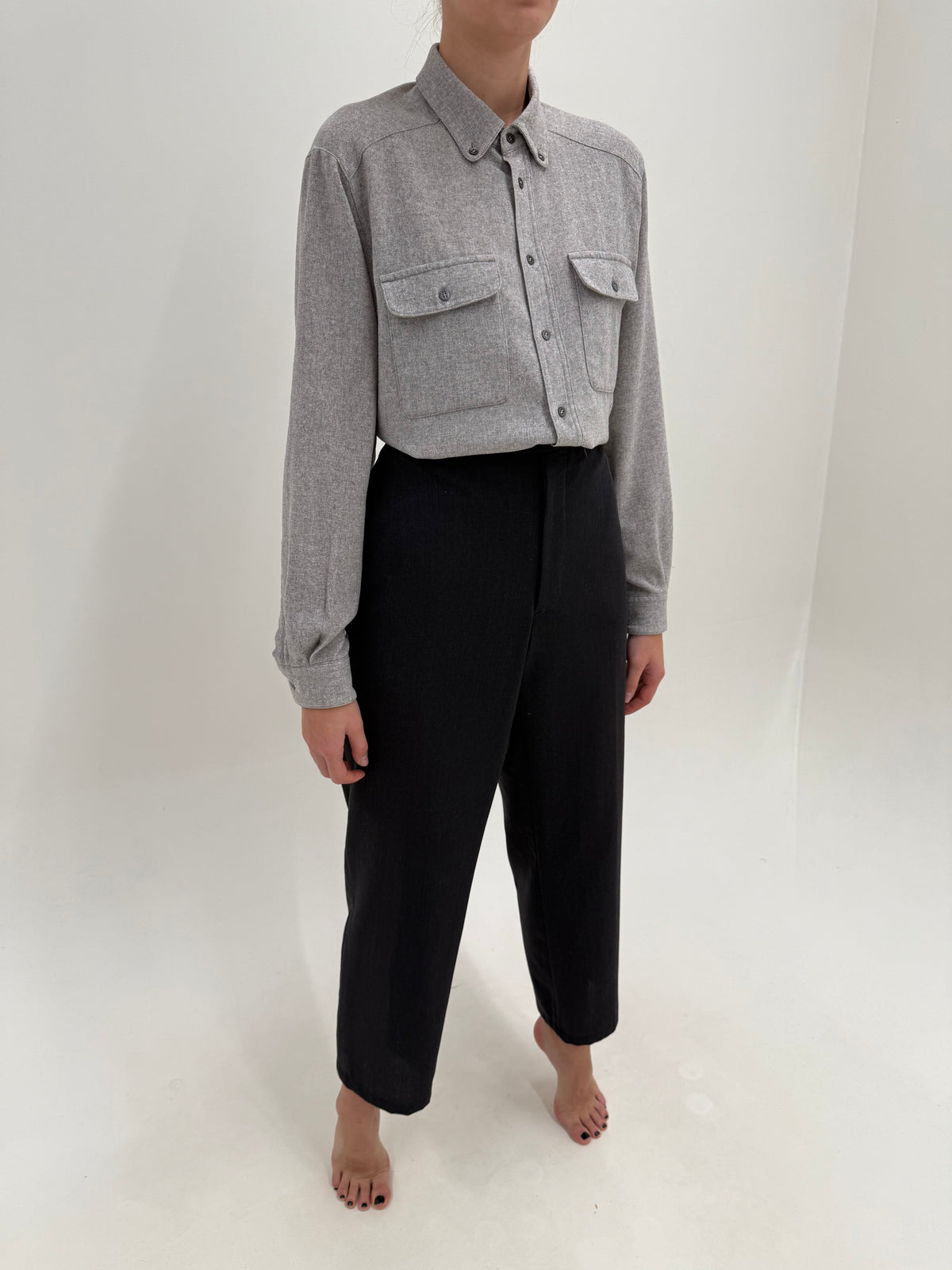 Pantaloni ultra luxury Giorgio Armani din lana extrafina cu talie generoasă