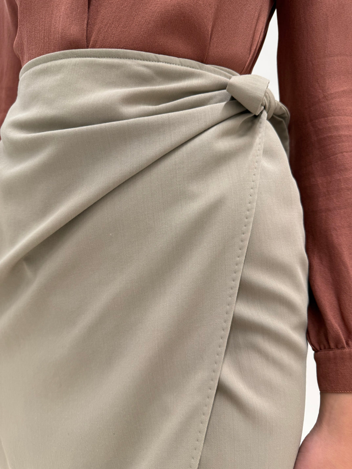 Fustă Max Mara grej petrecuta și drapată ultra chic atemporală din lana extrafina