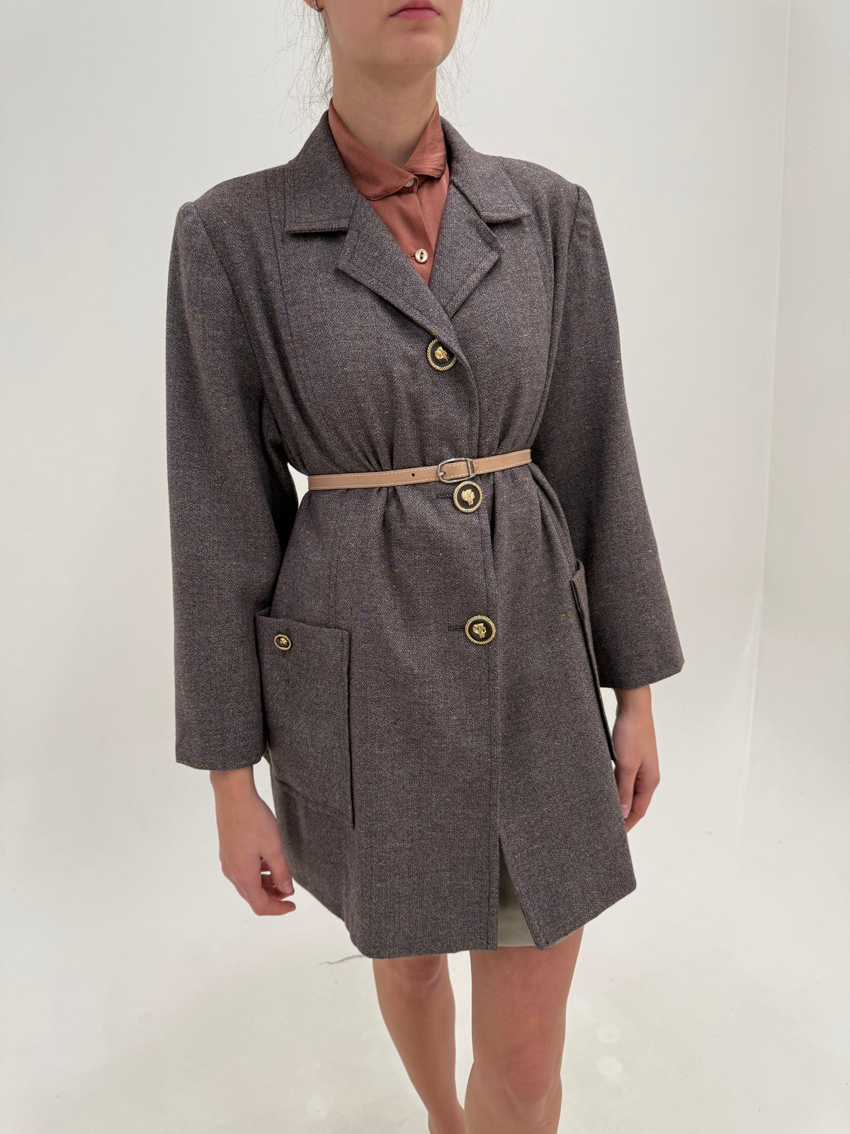 Palton italian couture din tweed Donegal taupe de lana excepțională cu inserții curcubeu