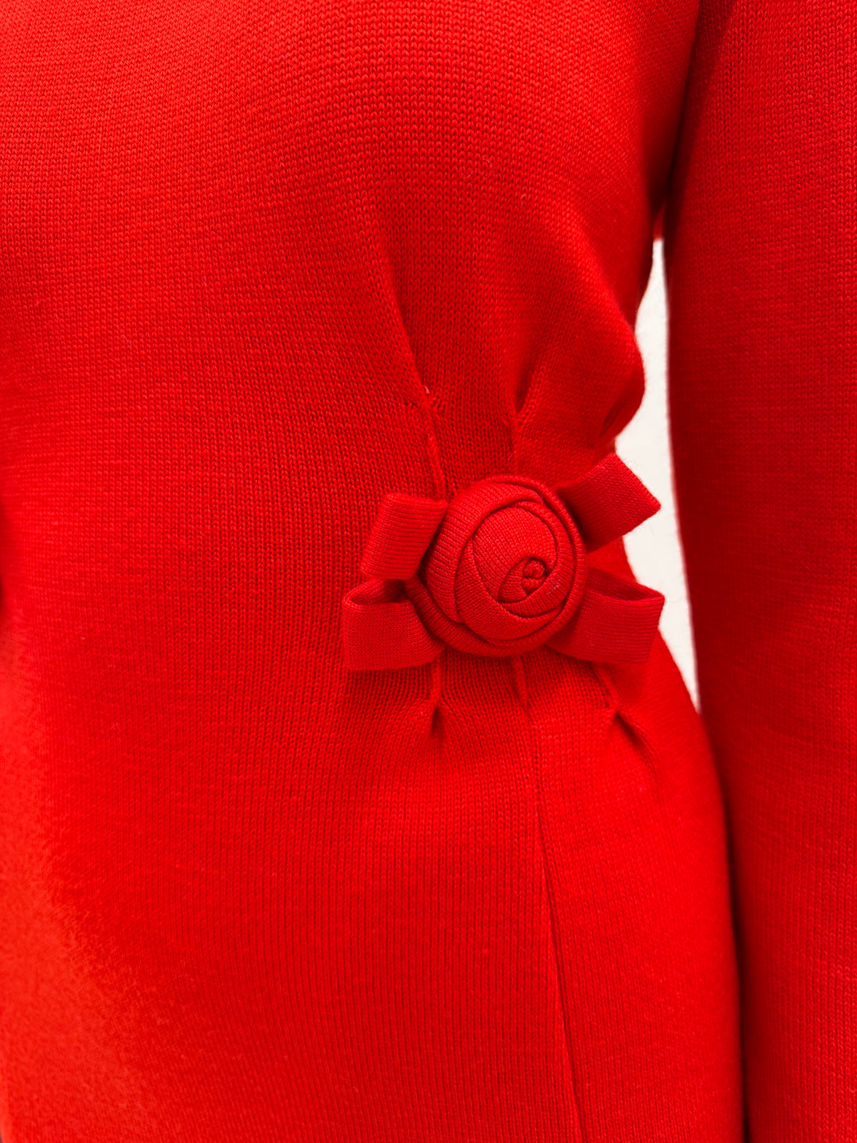 Rochie italiana vintage cu talie marcată și decorațiuni 3D din lana extrafina pura virgină certificată