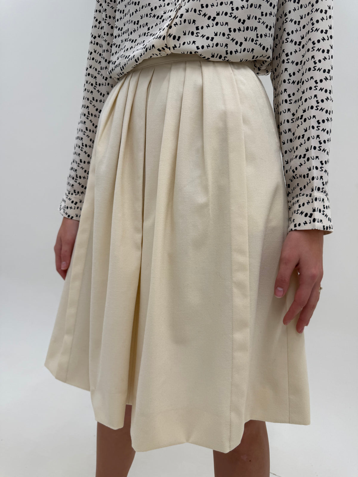 Fustă vintage butter white din lana plină extrafina ultra amplă plisată cu buzunare