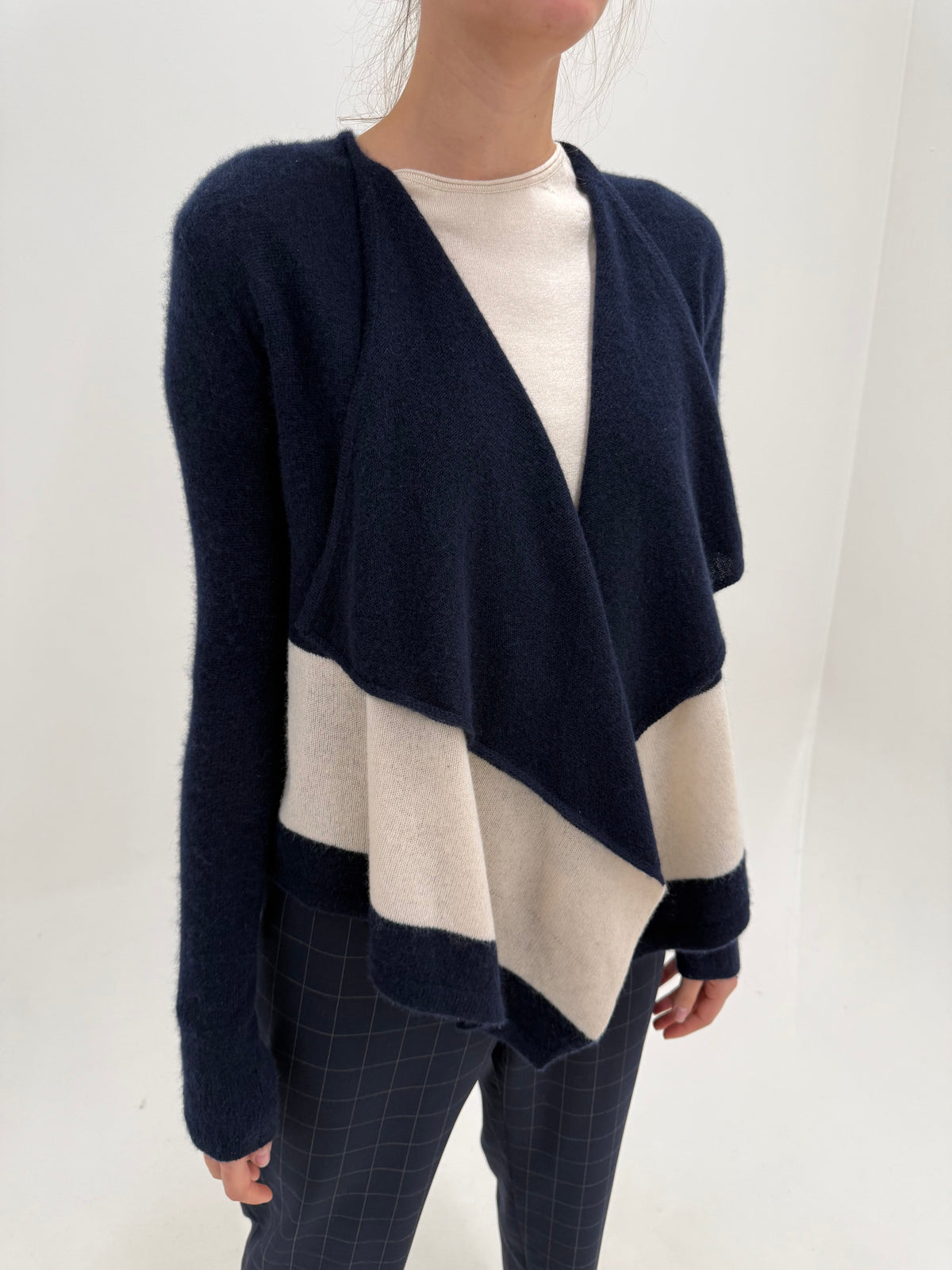 Cardigan lung din cașmir multiply coloblock Navy cu butter white