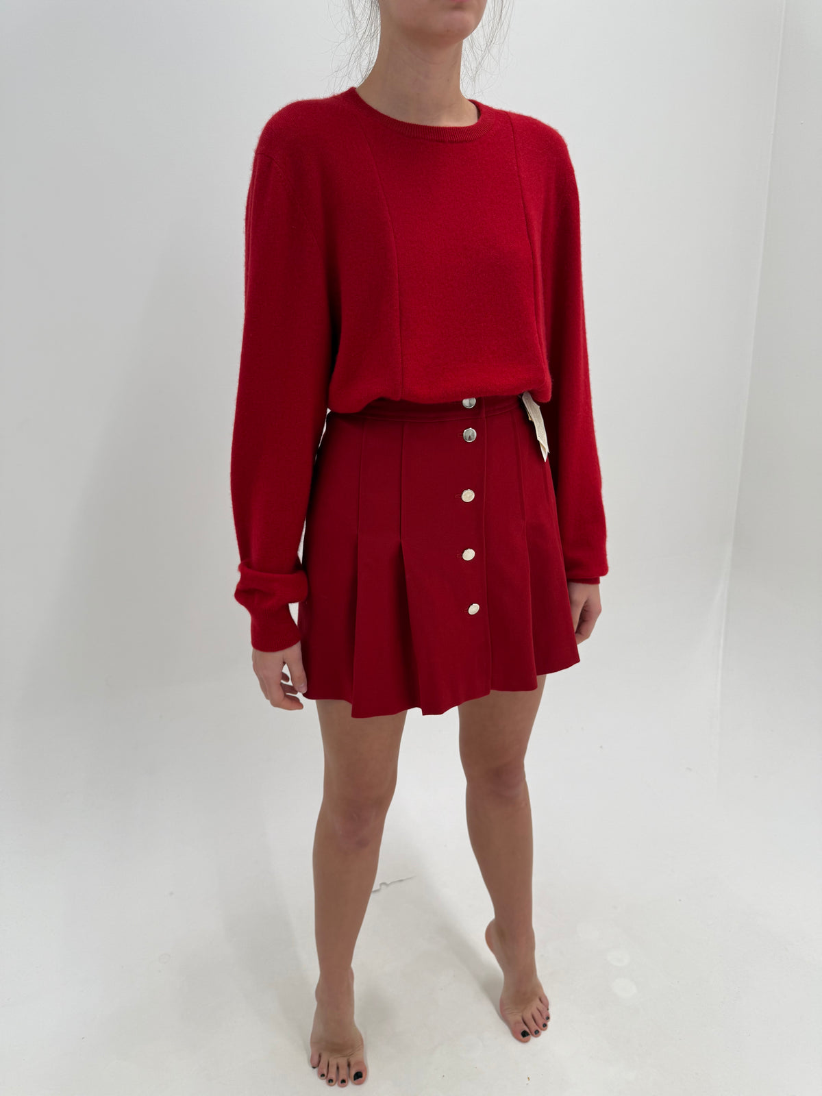 Fustă mini plisată dark cherry red din lana plină extrafina pura virgină certificată