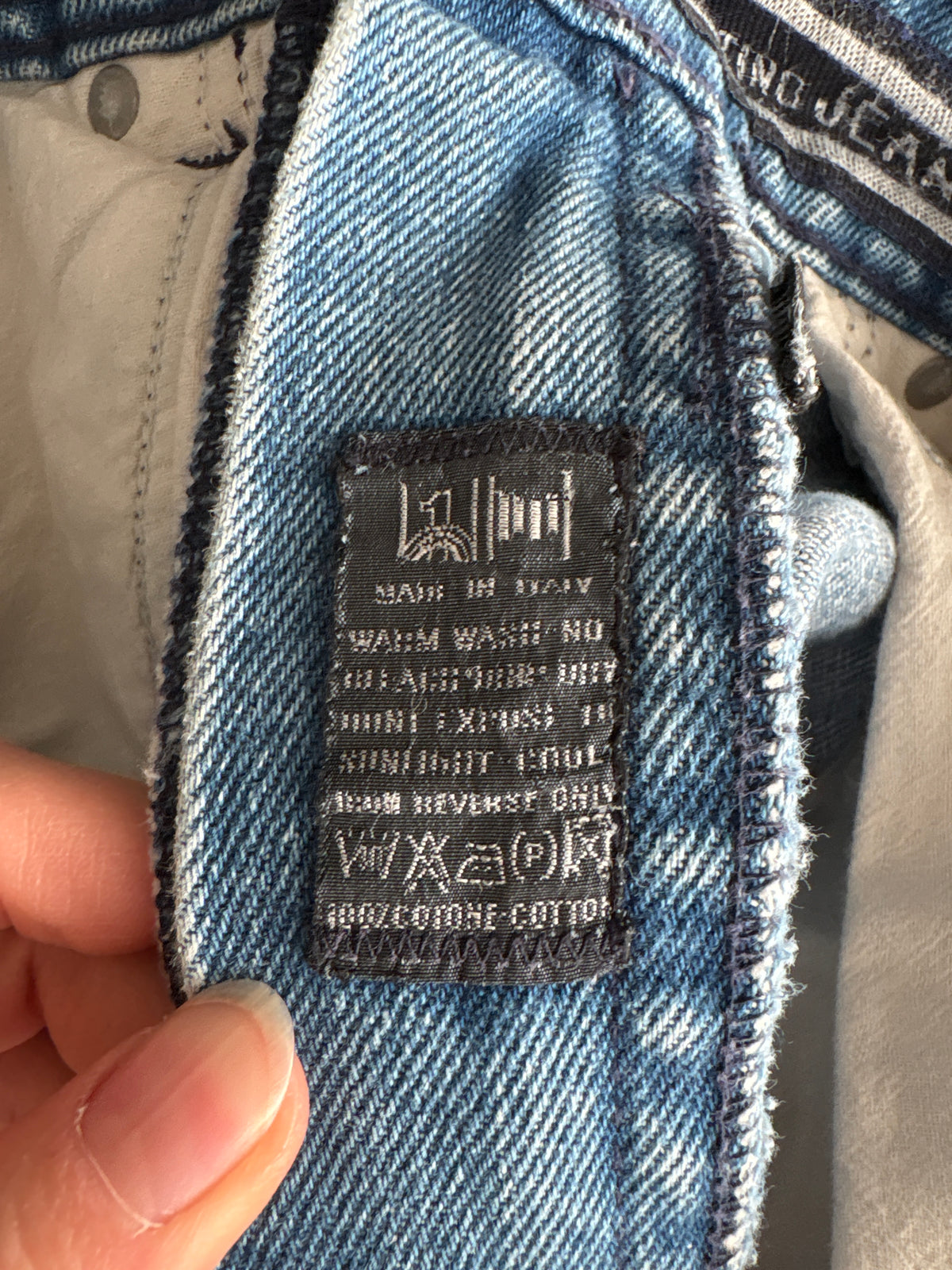 Jeans Valentino vintage din denim gros clasic wash cu talie ultra înaltă mom fit