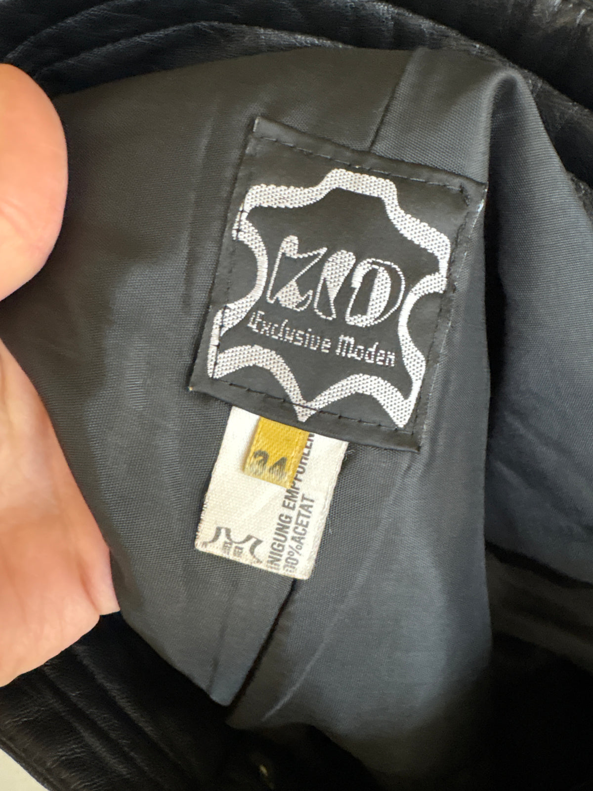 Pantaloni din piele naturală extra moale cu talie extrem de înaltă ultra marcată