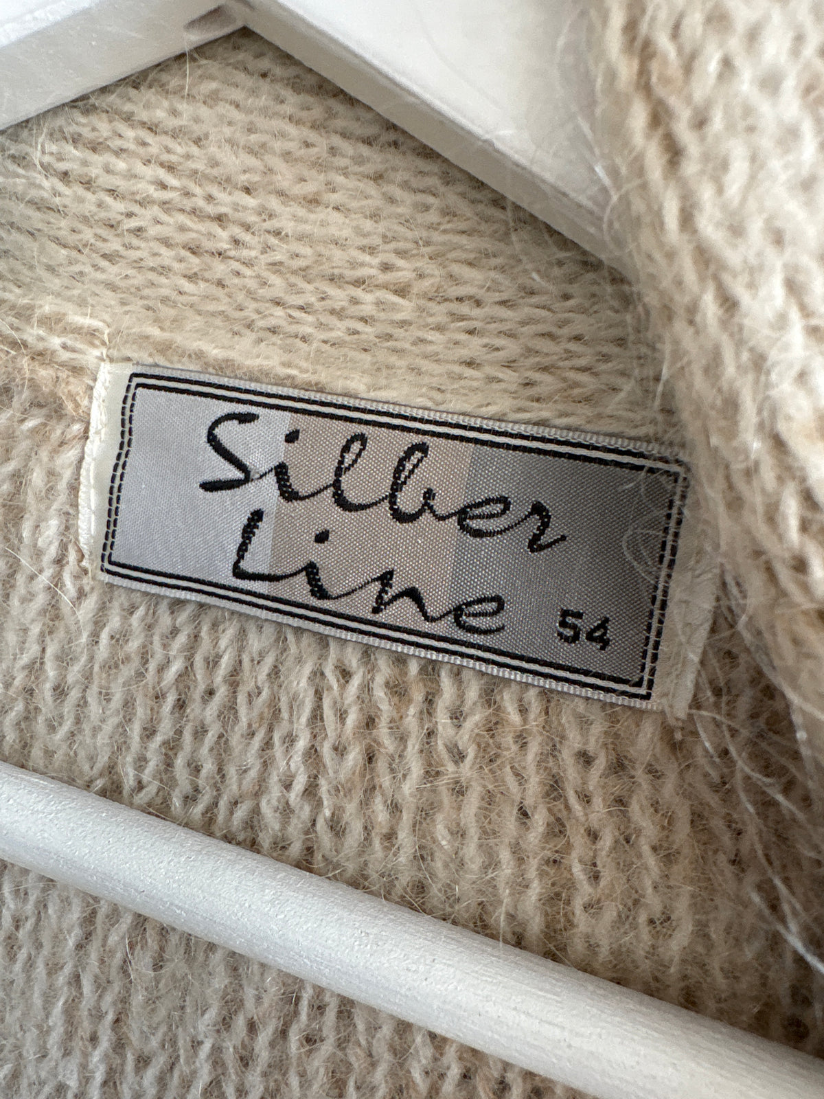 Jacheta vintage super groasă texturata light nude din lana și mohair cu aplicații manuale