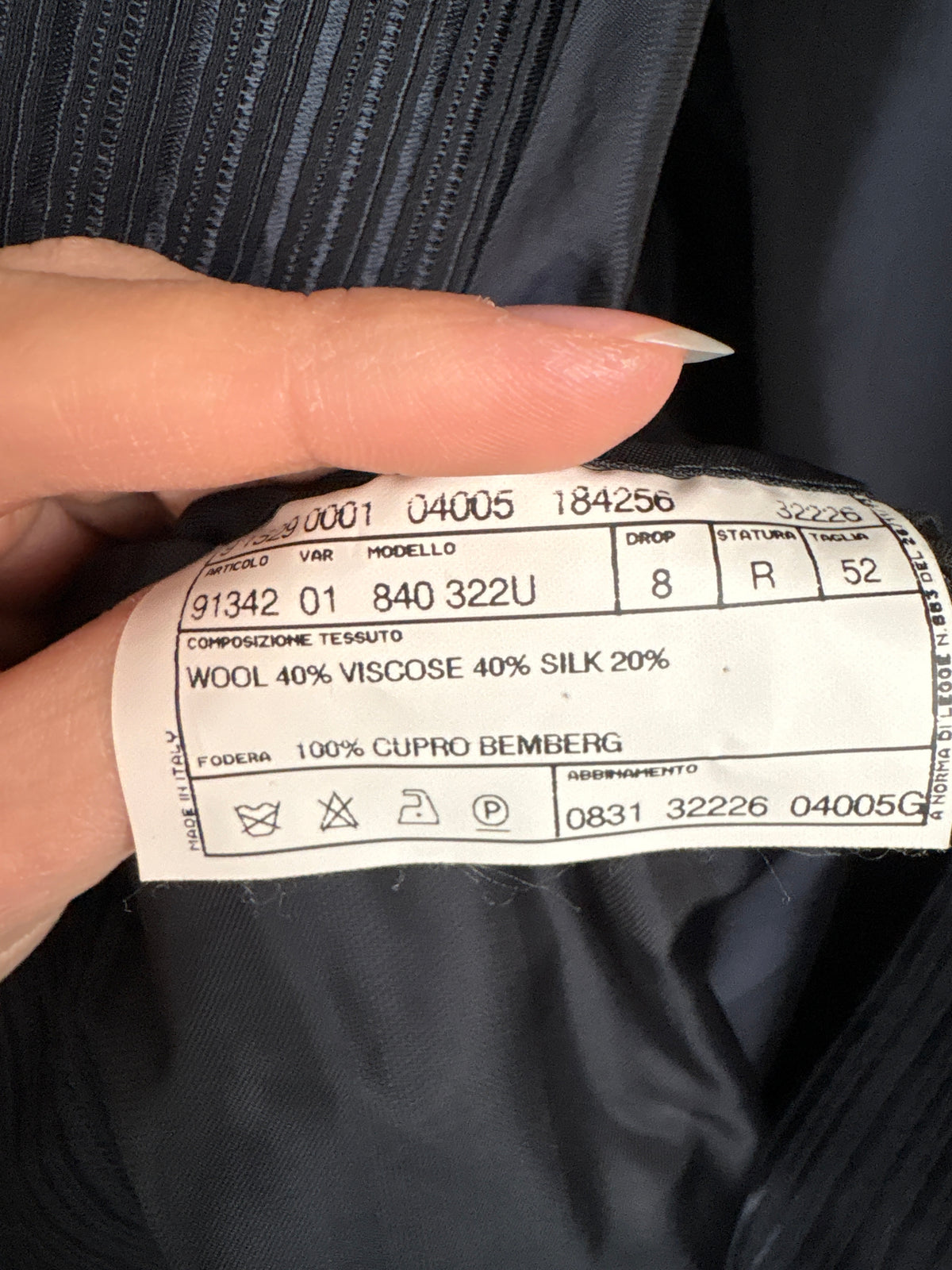 Costum negru de brand luxury Pal Zileri din stofă de lana și mătase naturală texturat cu dungi