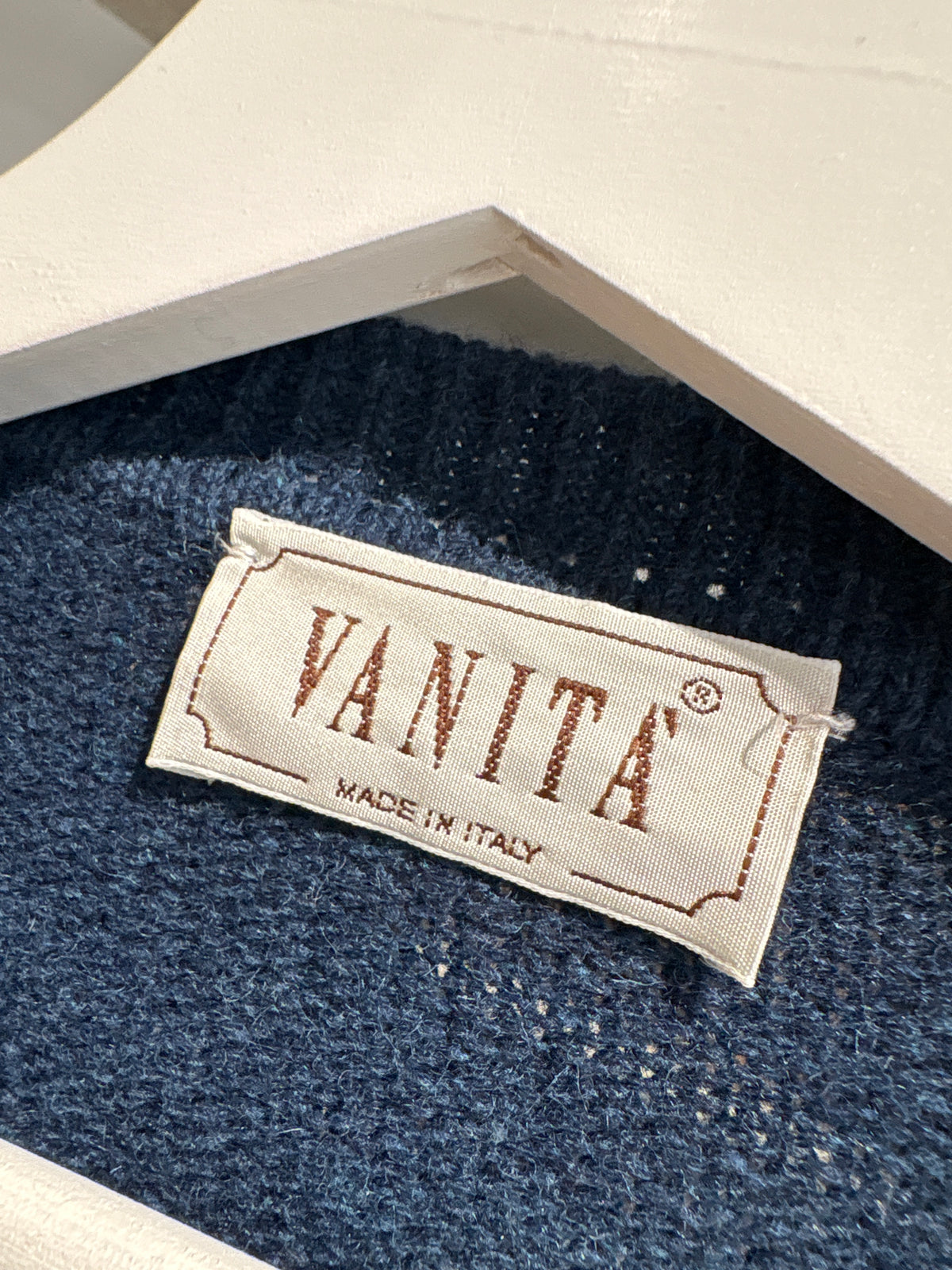 Cardigan vintage cu broderie masiva excepțională din lana plină extrafina