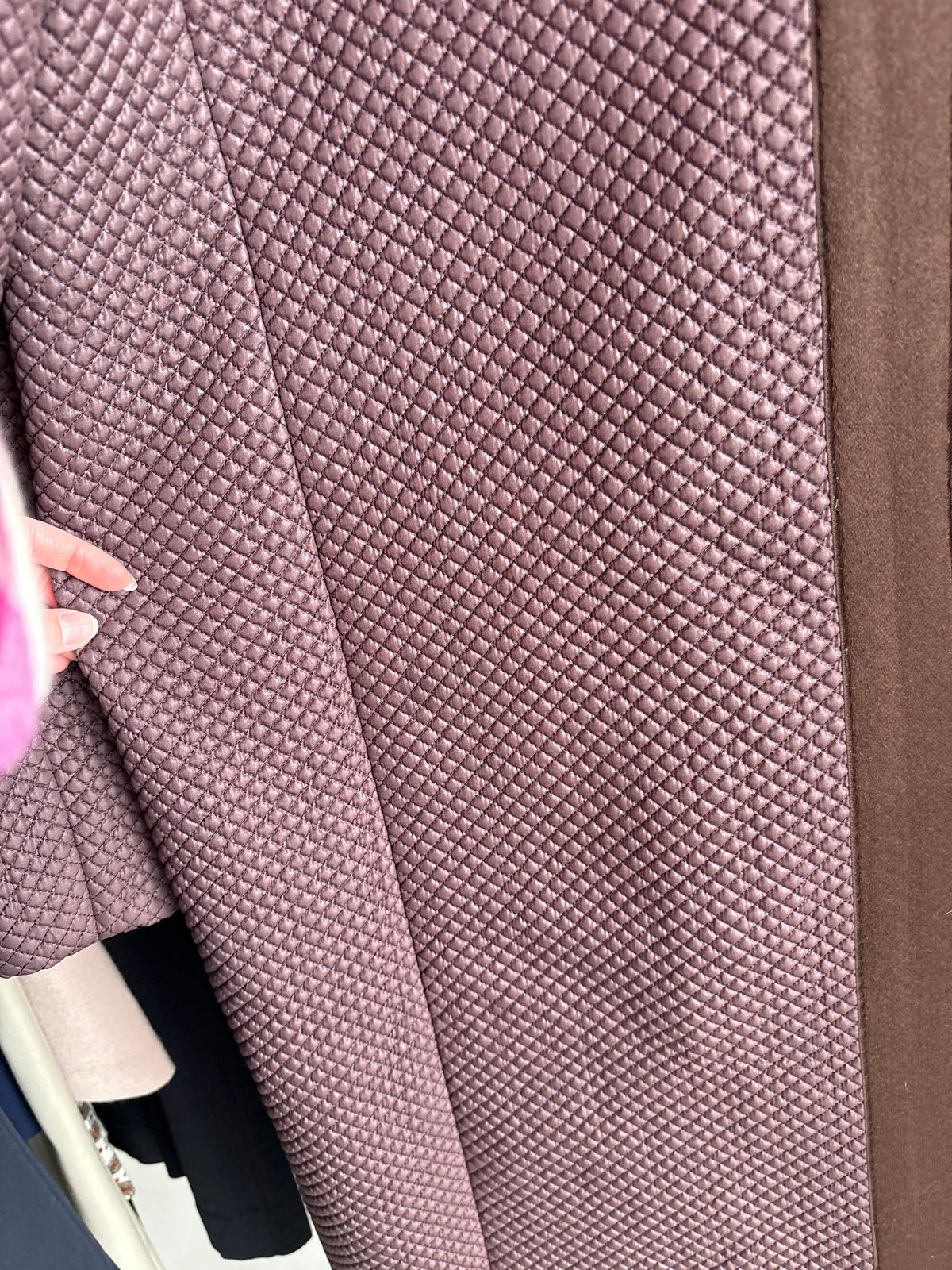 Palton taupe maxi cu glugă și interior light padded cu exterior matlasat fin