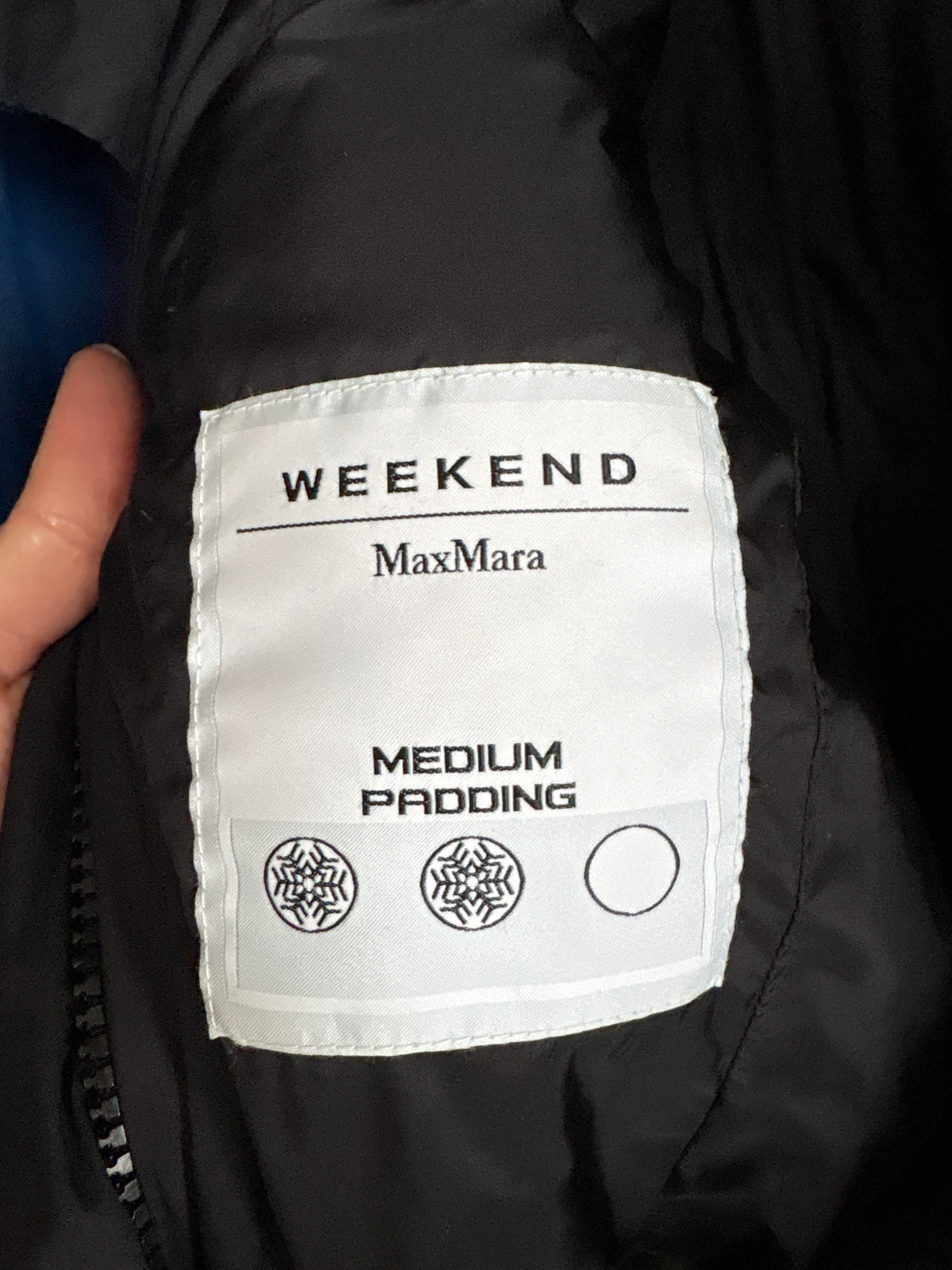 Geaca Max Mara puffer cambrata din puf de gâscă cu stand collar super în trend