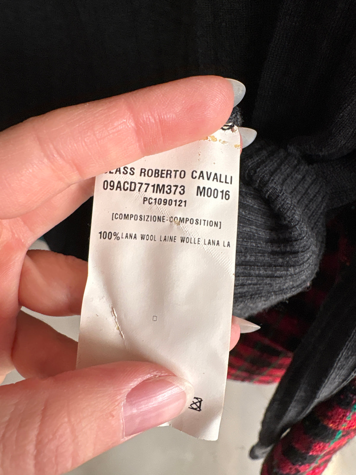 Pulover Roberto Cavalli spectaculos din lana extrafina cu decolteu bateau cu volane