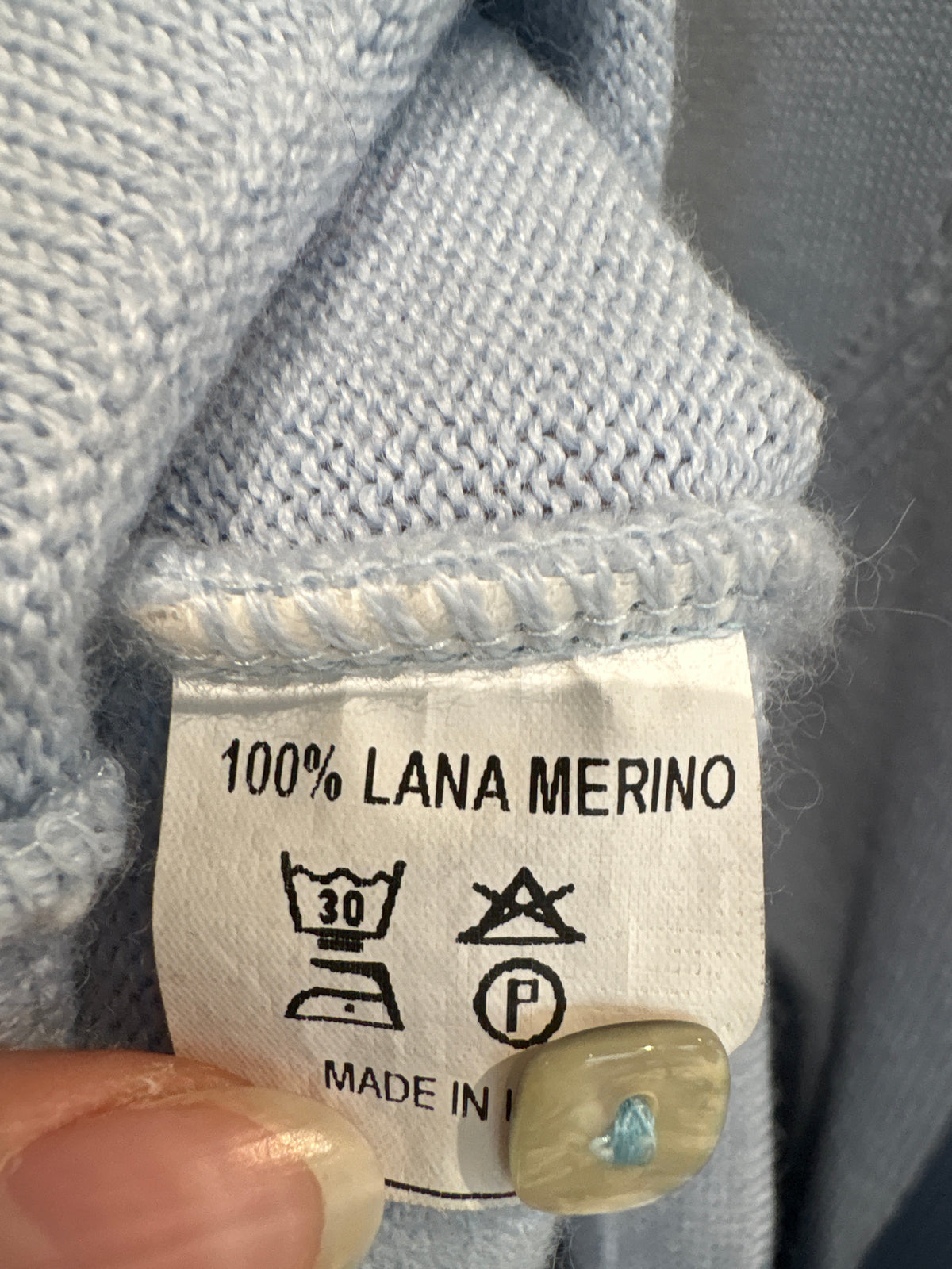 Cardigan petite baby blue din lana merino extrafina