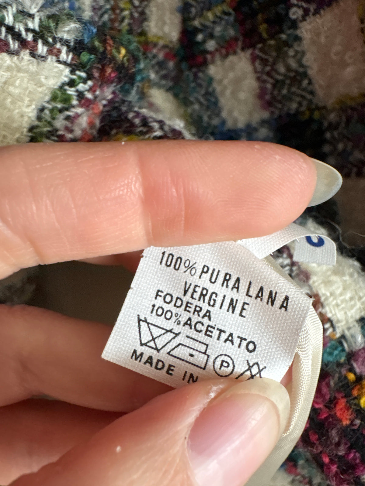 Sacou din boucle gros în stil Chanel de lana colorat cu natsuri metalici aurii