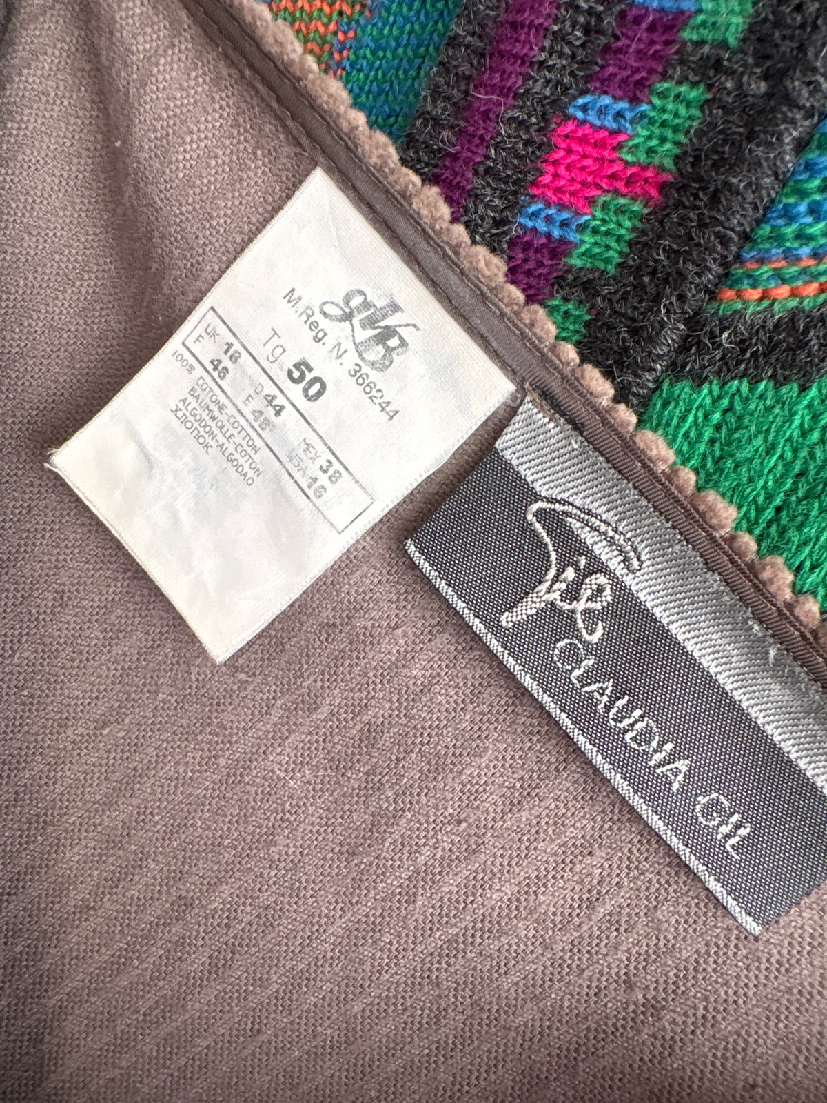 Fustă taupe de brand premium italian din catifea plină raiata în croi chic
