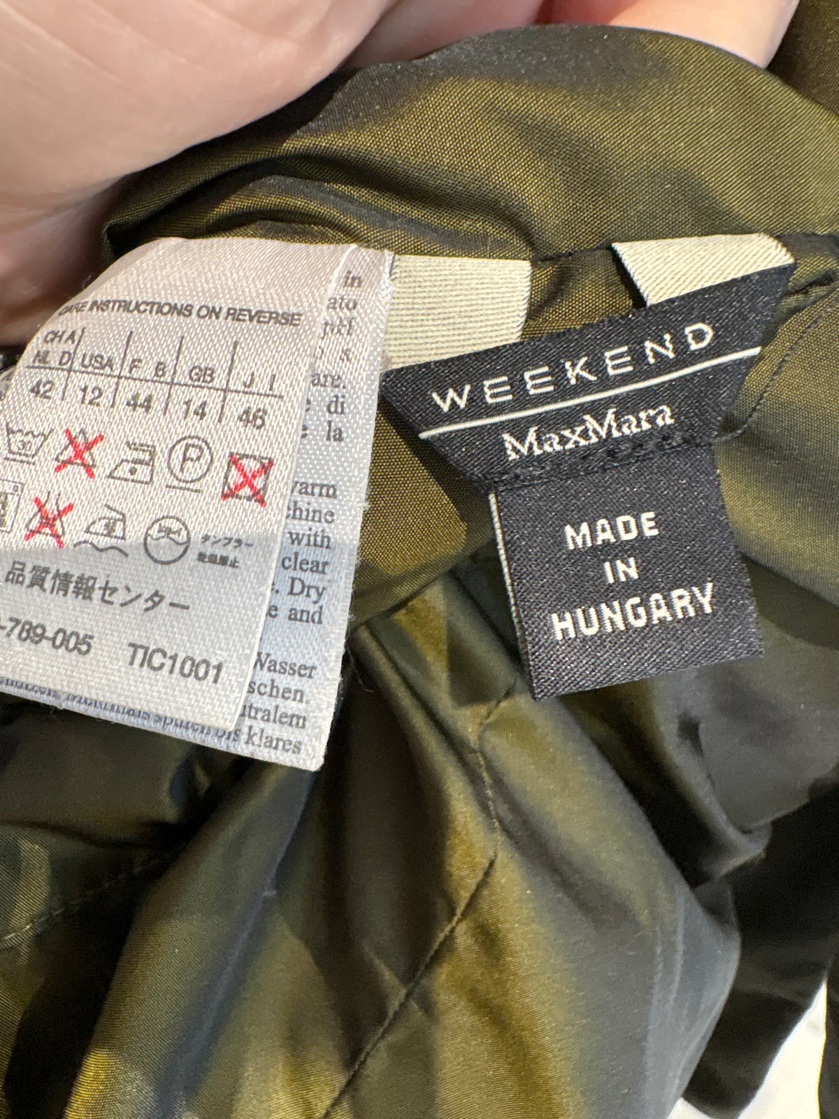 Jacheta Max Mara dark green ușor perlata din puf de gâscă impermeabilă