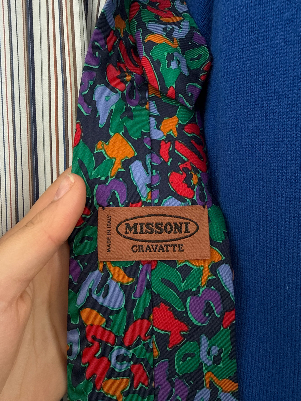 Cravata Missoni mai slim din mătase naturală în culori tari