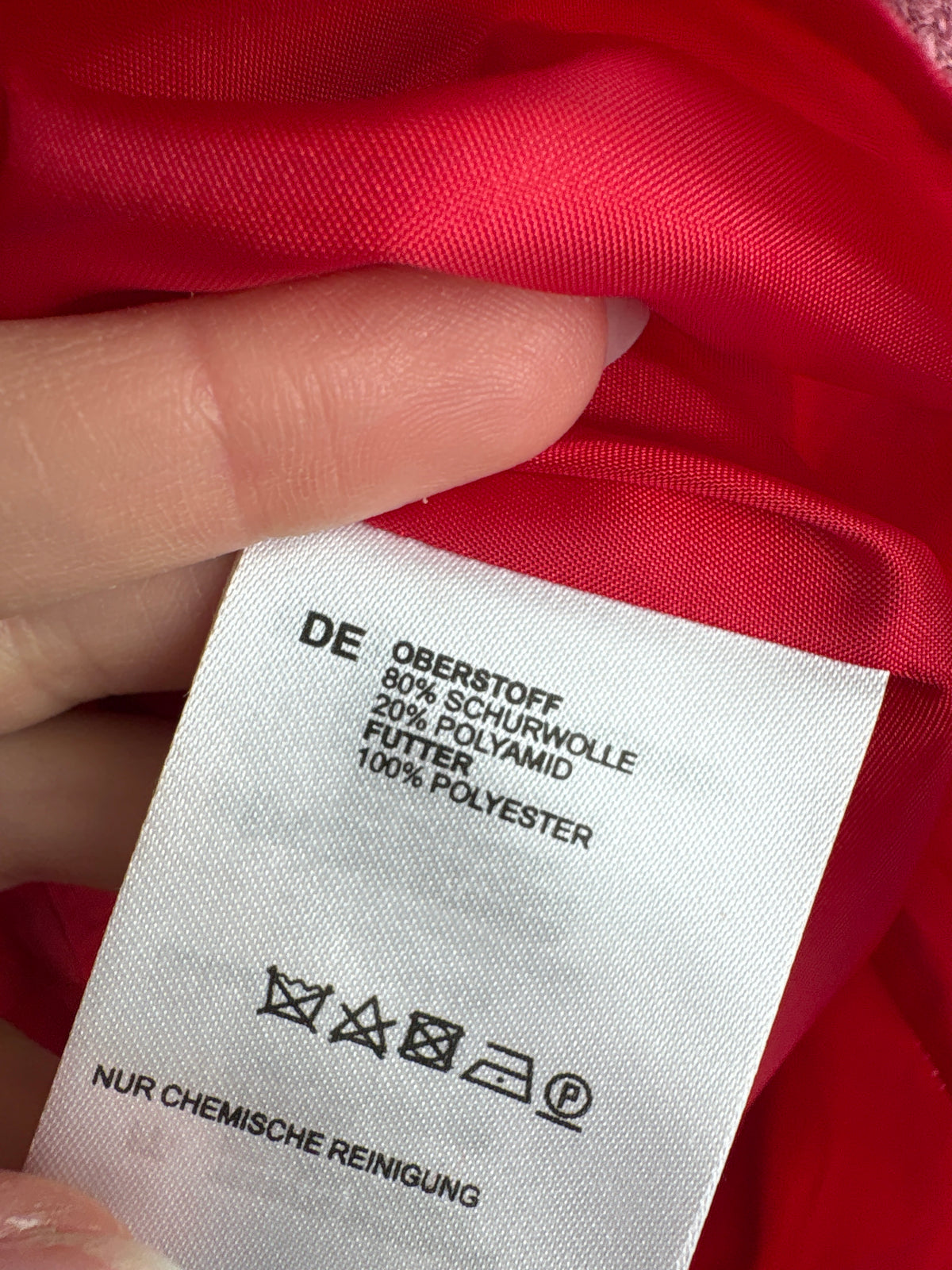 Fustă mini cherry red din stofă worsted de lana extrafina