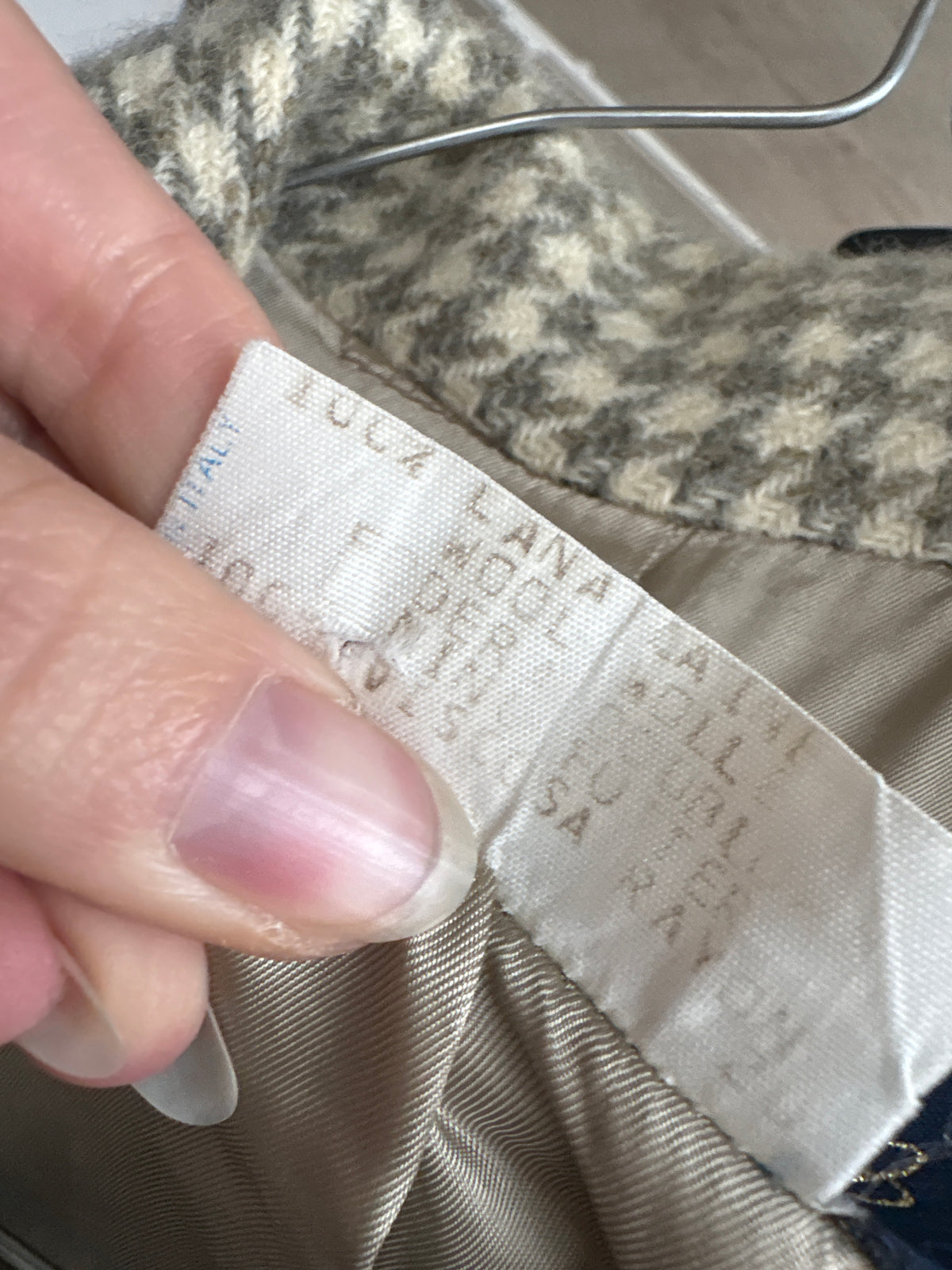 Jacheta vintage cu broderie superbă din tweed gros pied de coq de lana extrafina