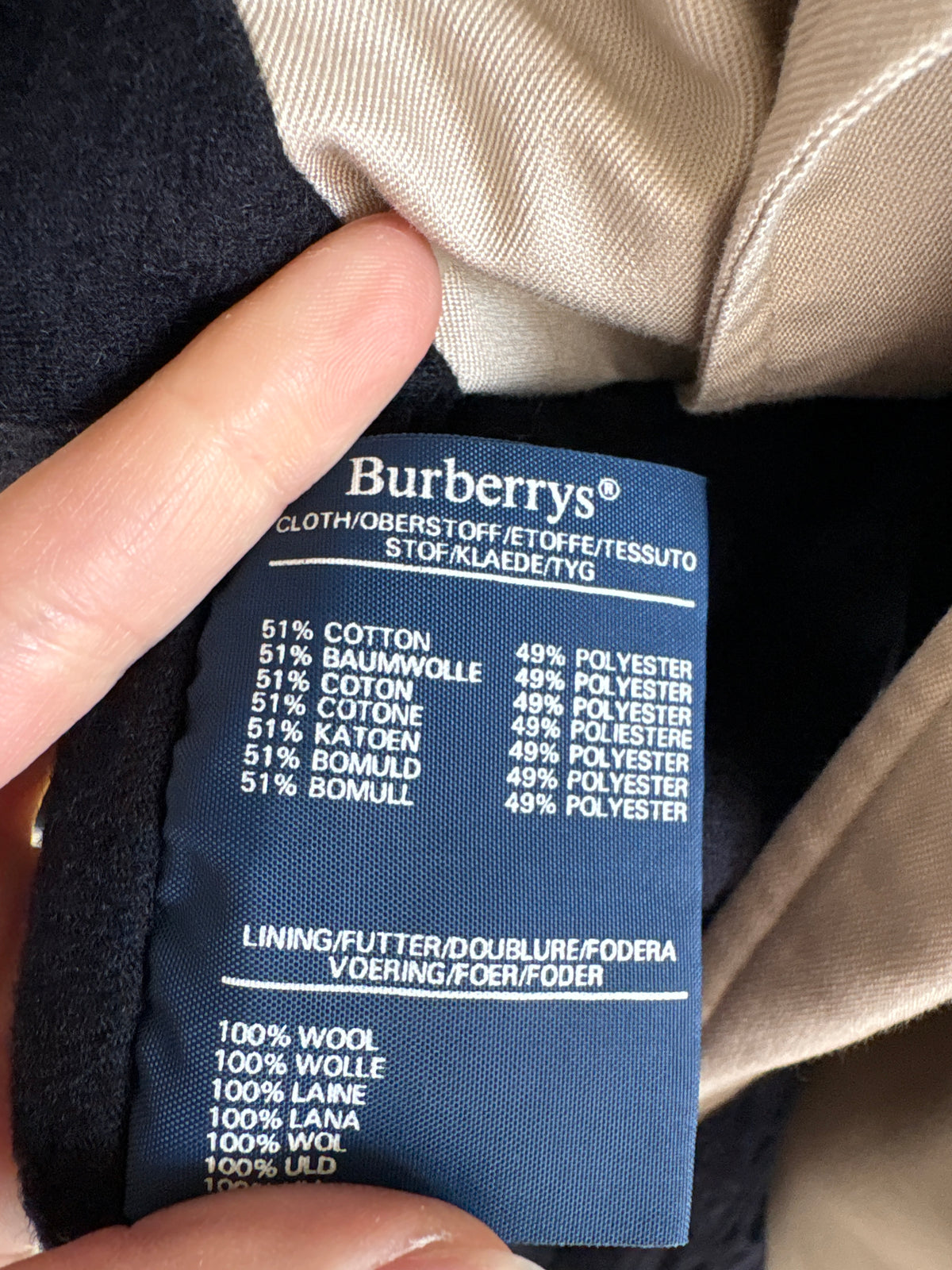 Trench Burberry vintage cu exterior din gabardină impermeabilă camel și interior din lana