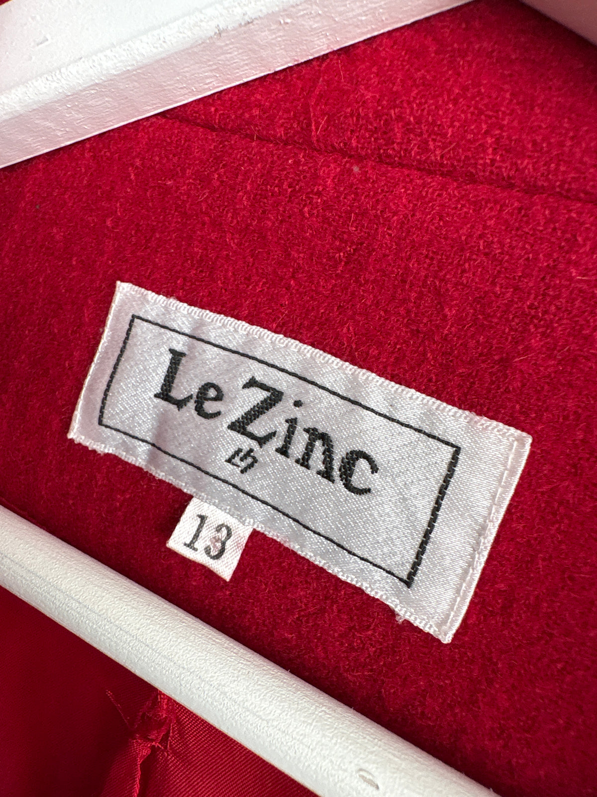 Sacou lung cherry red din tweed excepțional de lana în croi cambrat