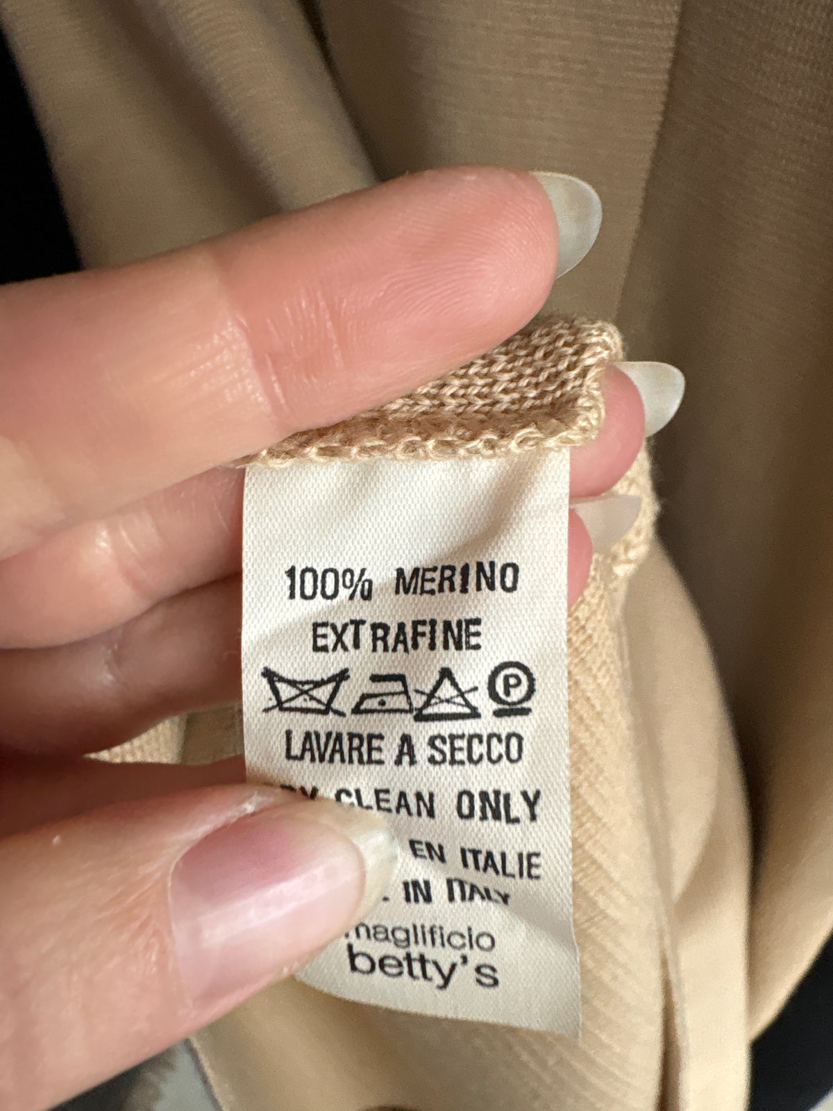 Rochie vintage camel nouă cu etichetă din tricot dens plin de lana merino extrafina