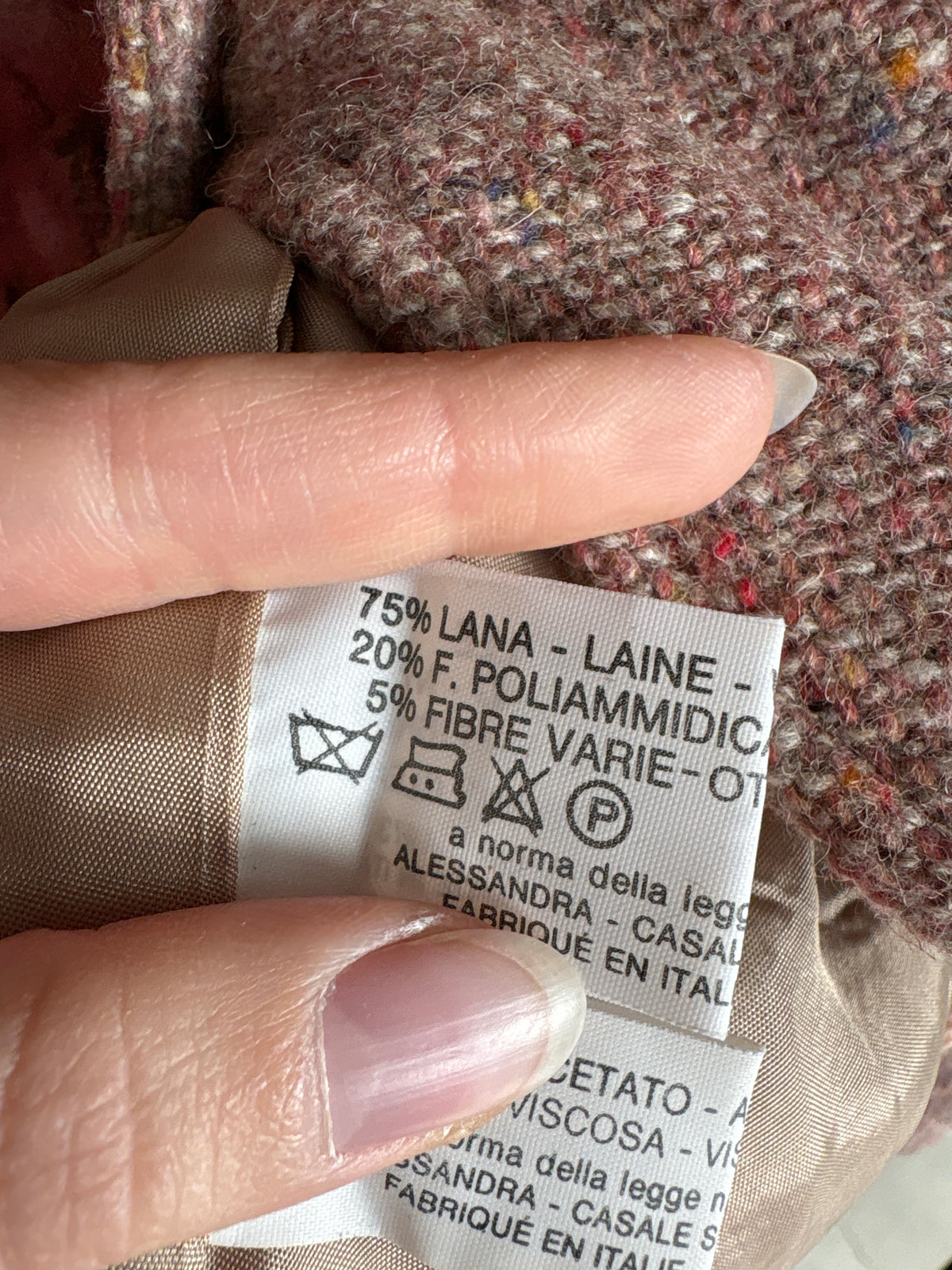 Sacou din tweed cu aplicații realizate manual excepționale din tweed dusty Pink de lana